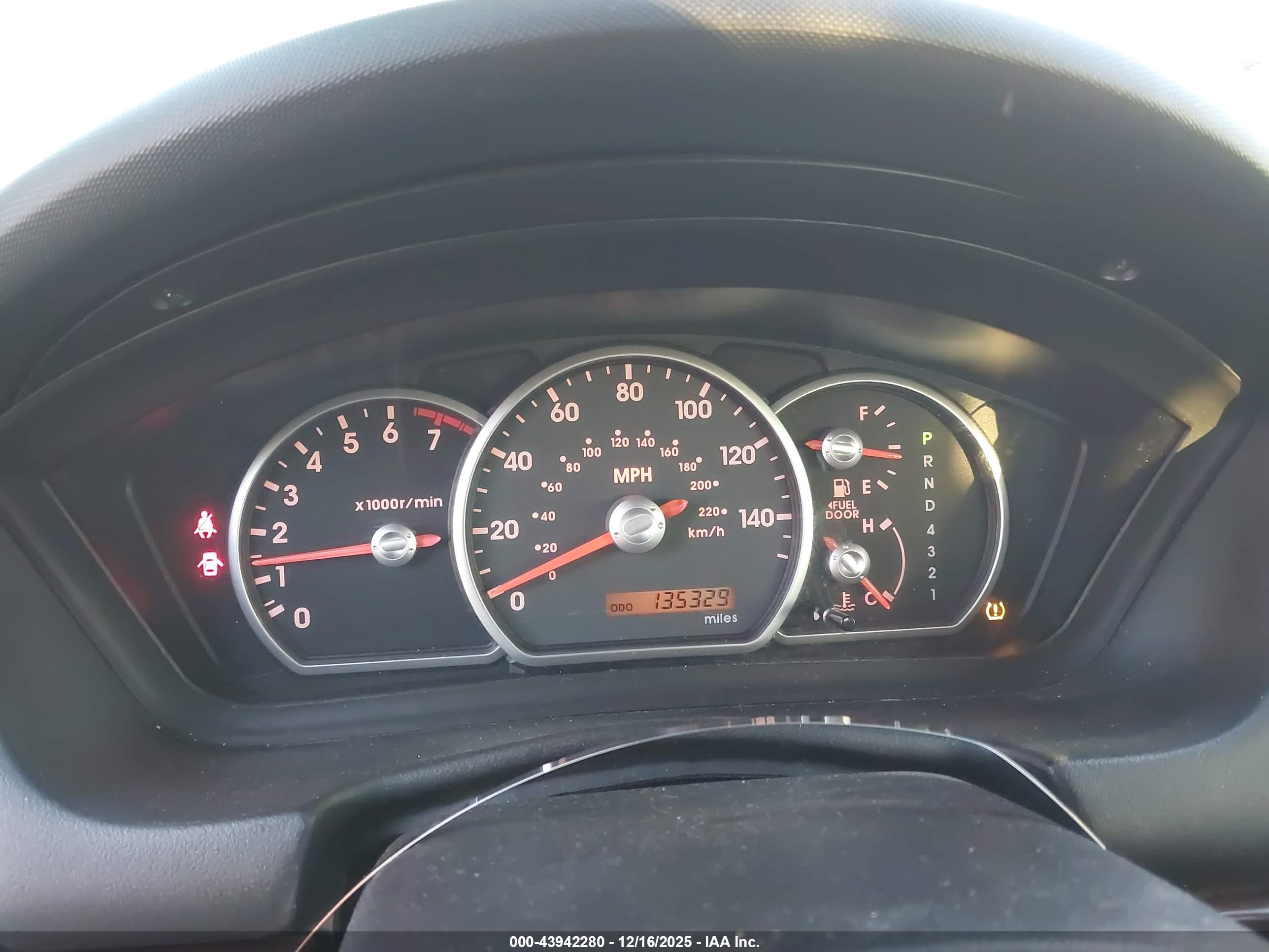 MITSUBISHI GALANT image 7