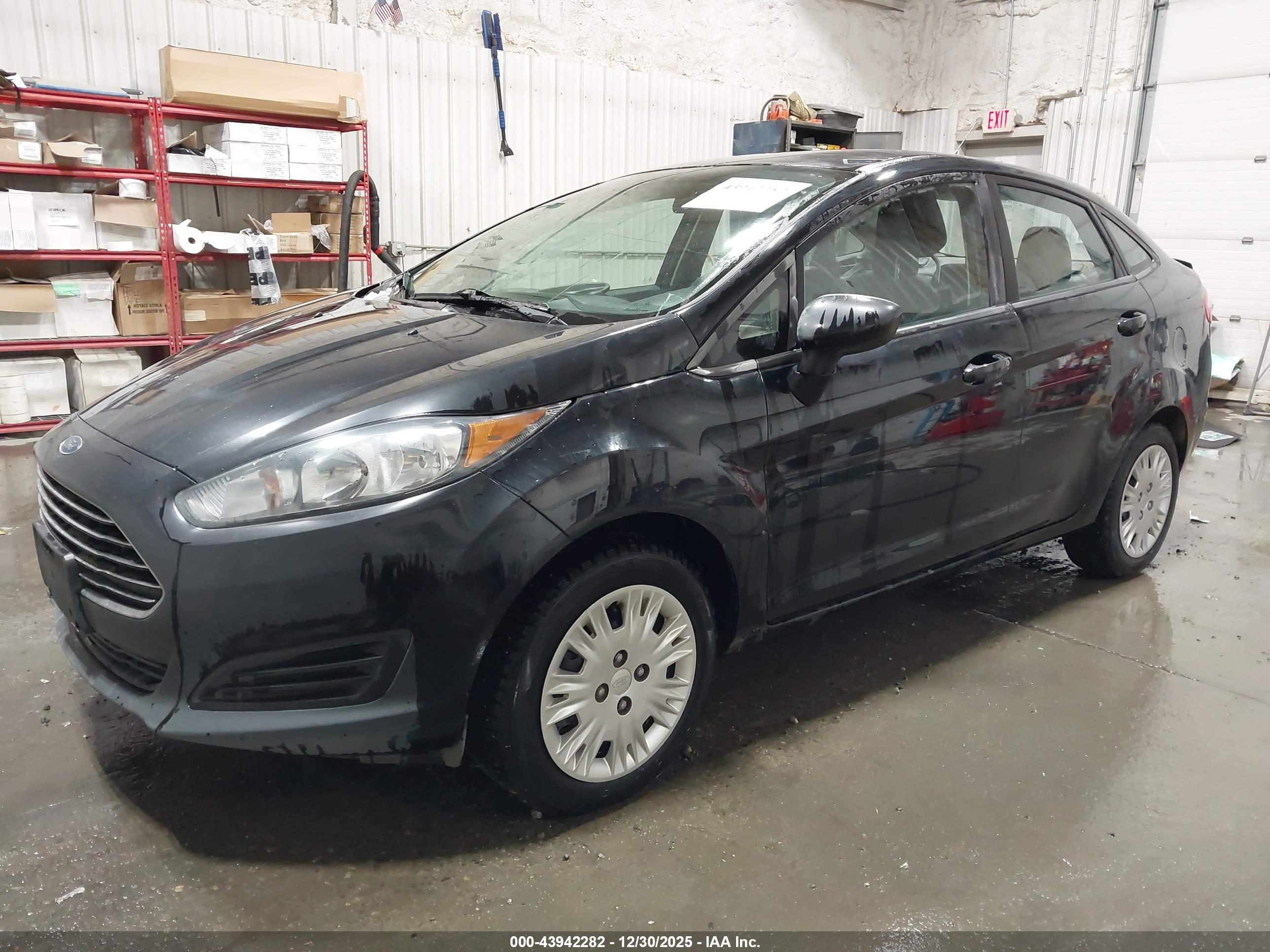 FORD FIESTA image 2