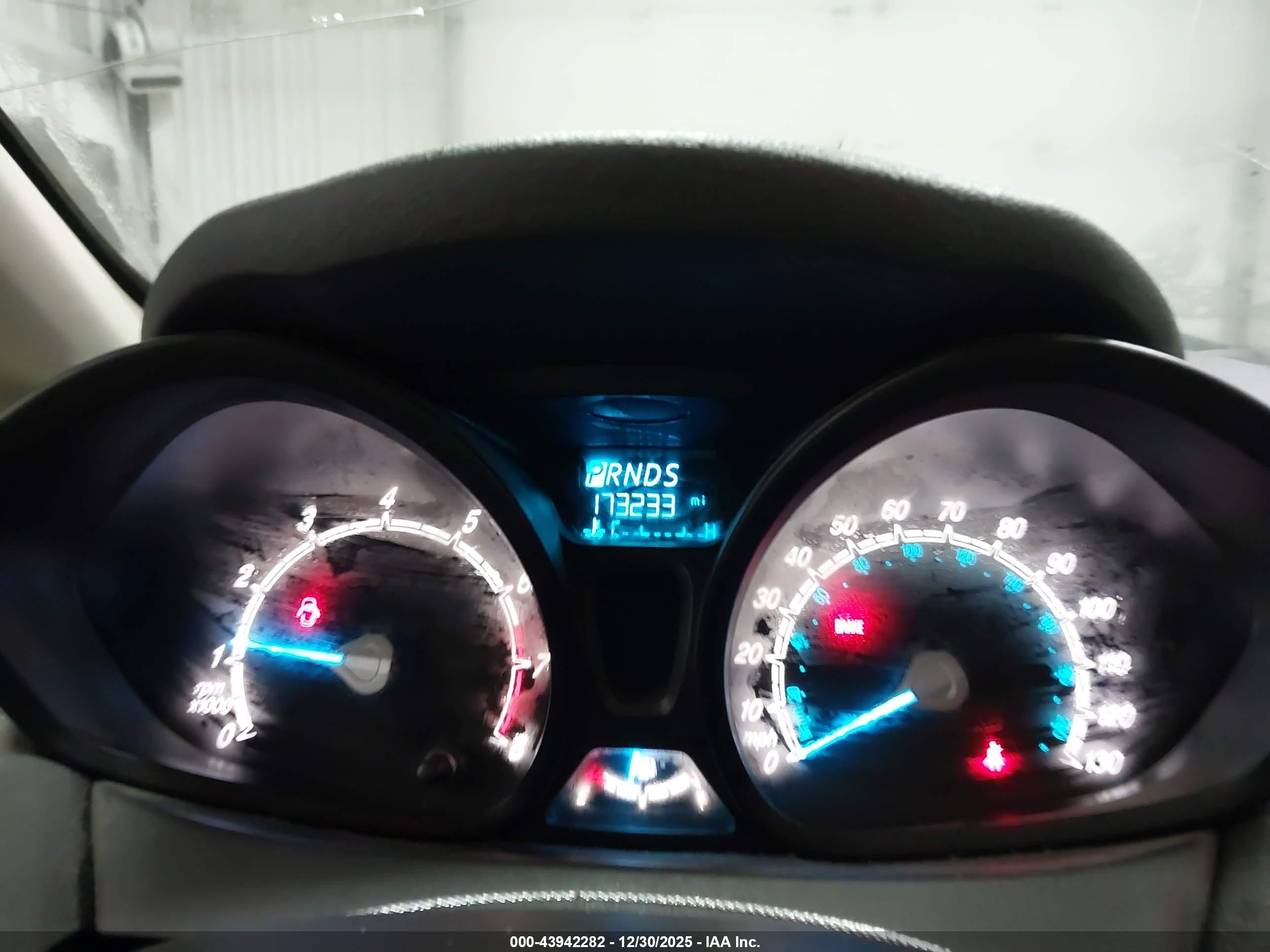 FORD FIESTA image 7
