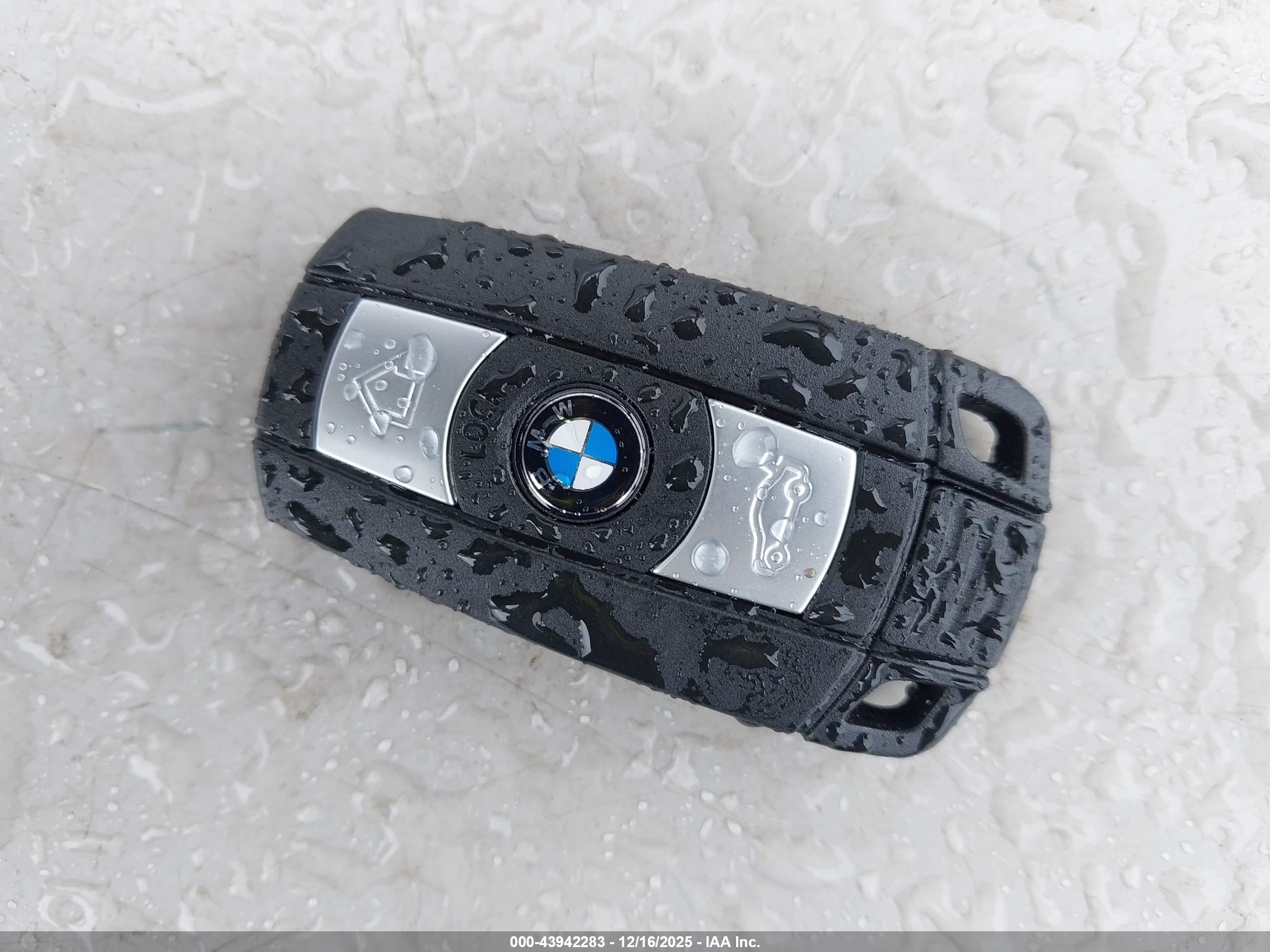 BMW 335I image 11