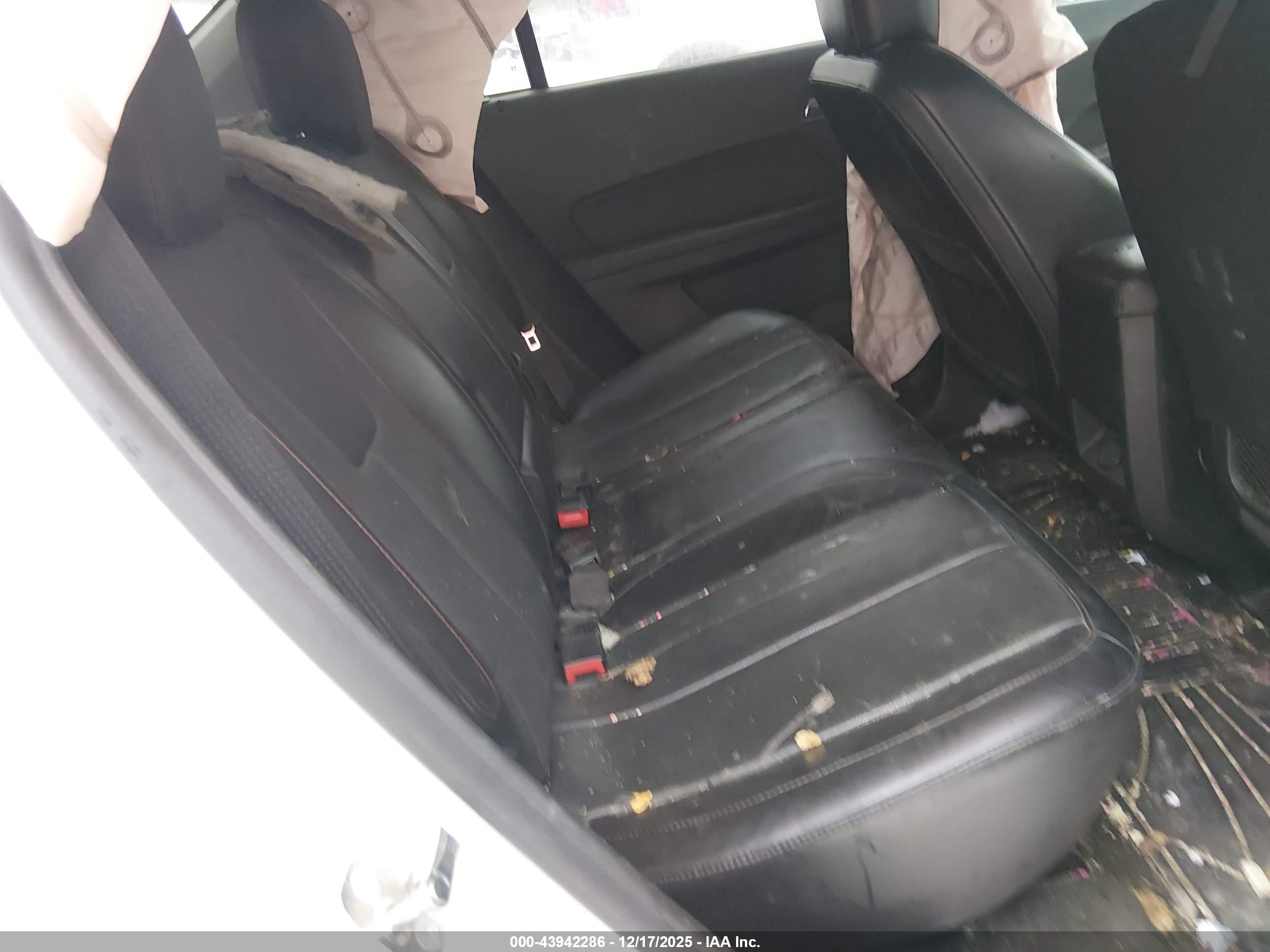 CHEVROLET EQUINOX image 8