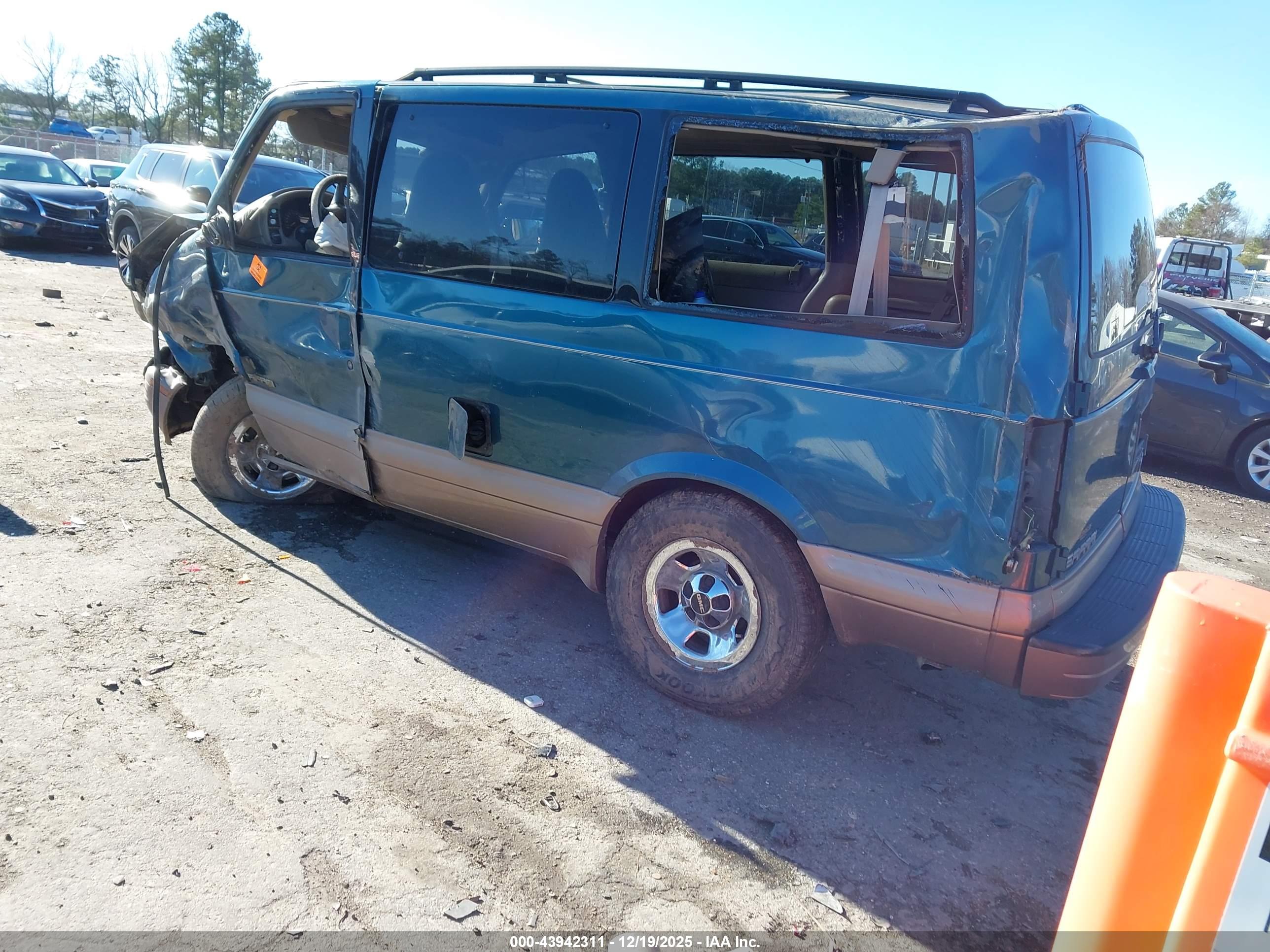 GMC SAFARI image 3