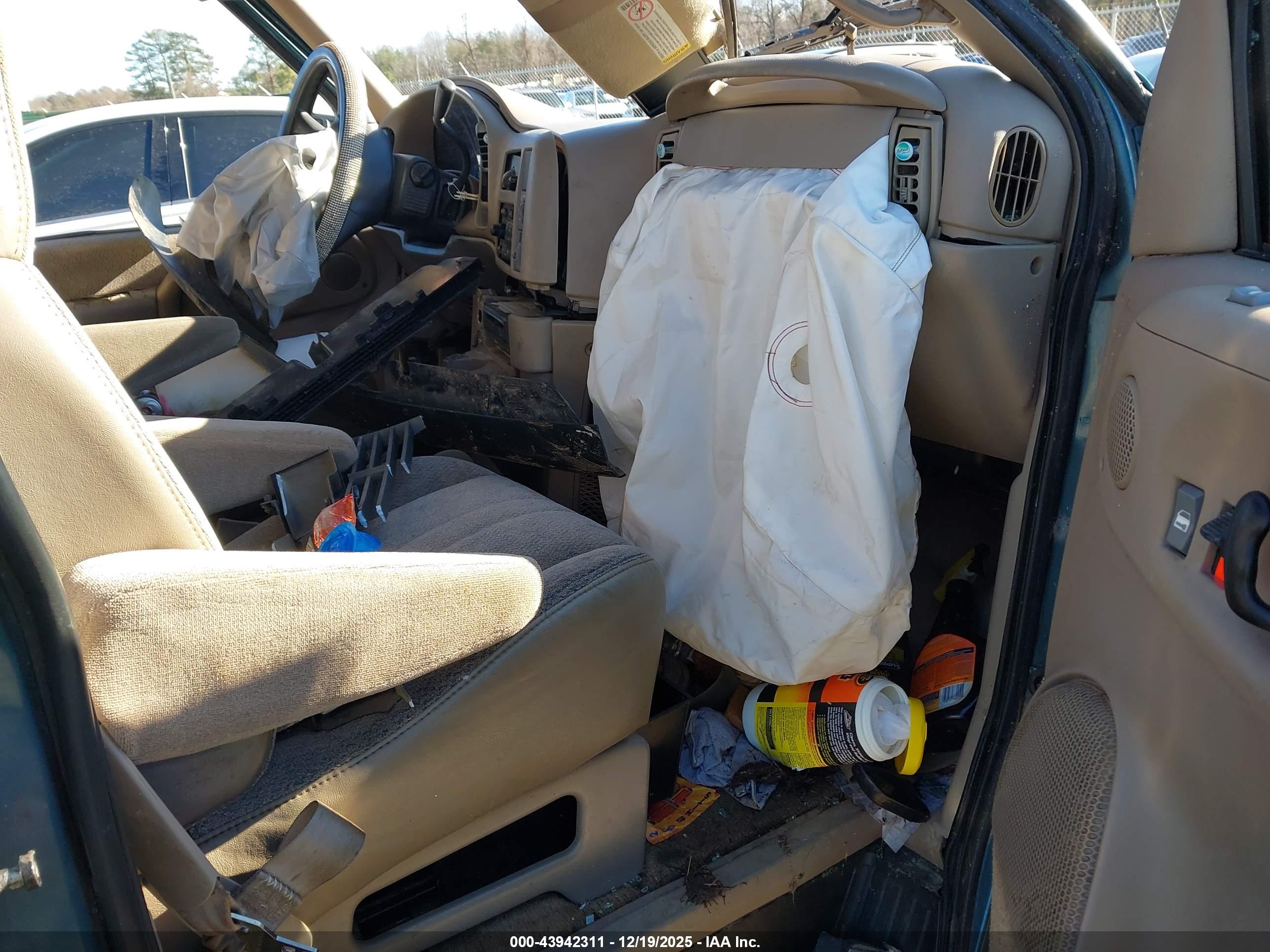 GMC SAFARI image 5