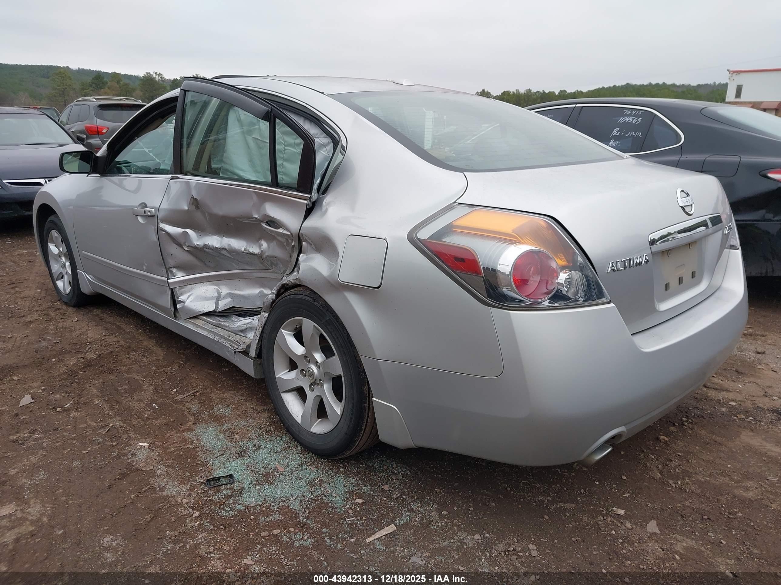 NISSAN ALTIMA image 3