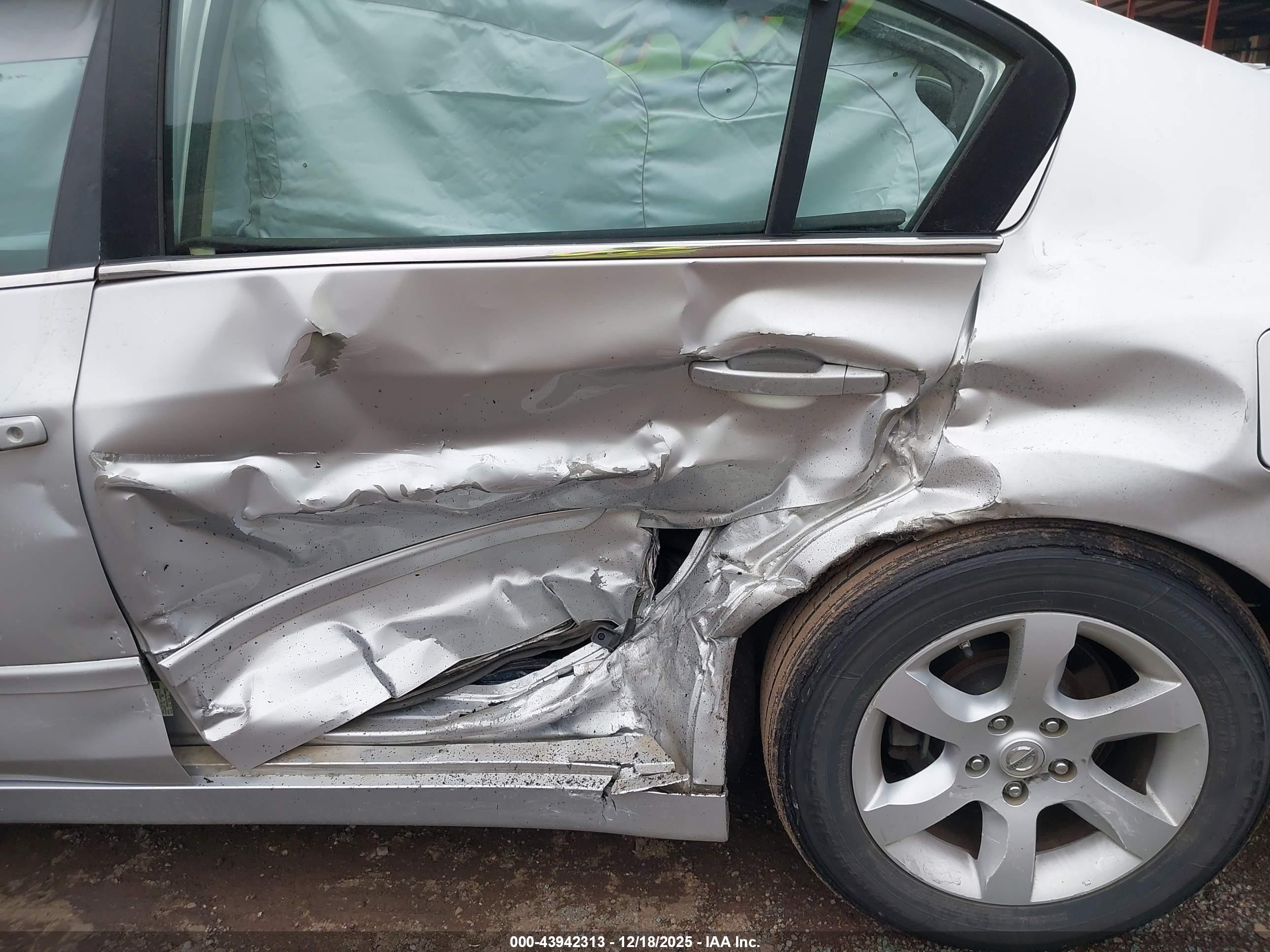 NISSAN ALTIMA image 6