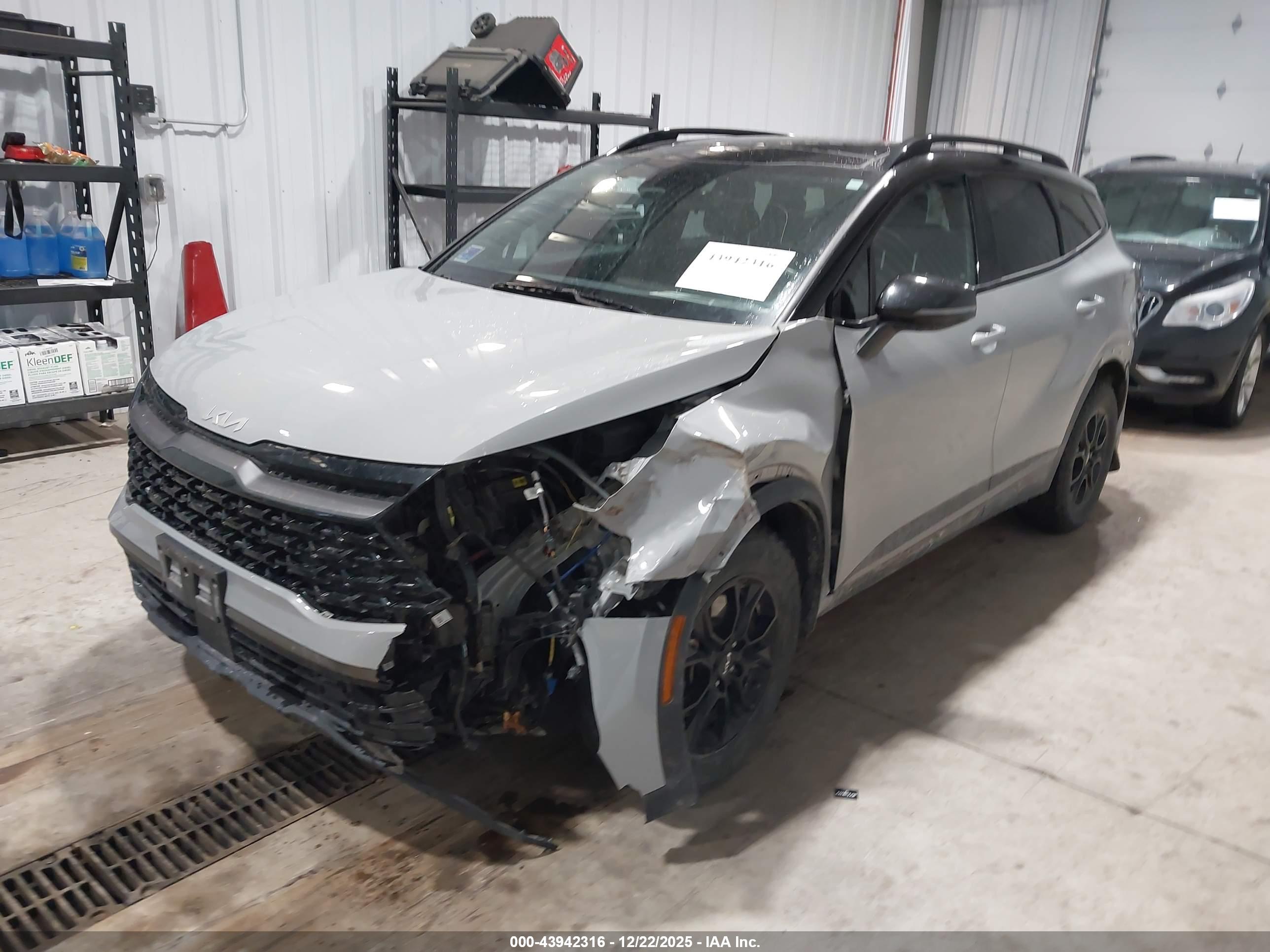 KIA SPORTAGE image 2