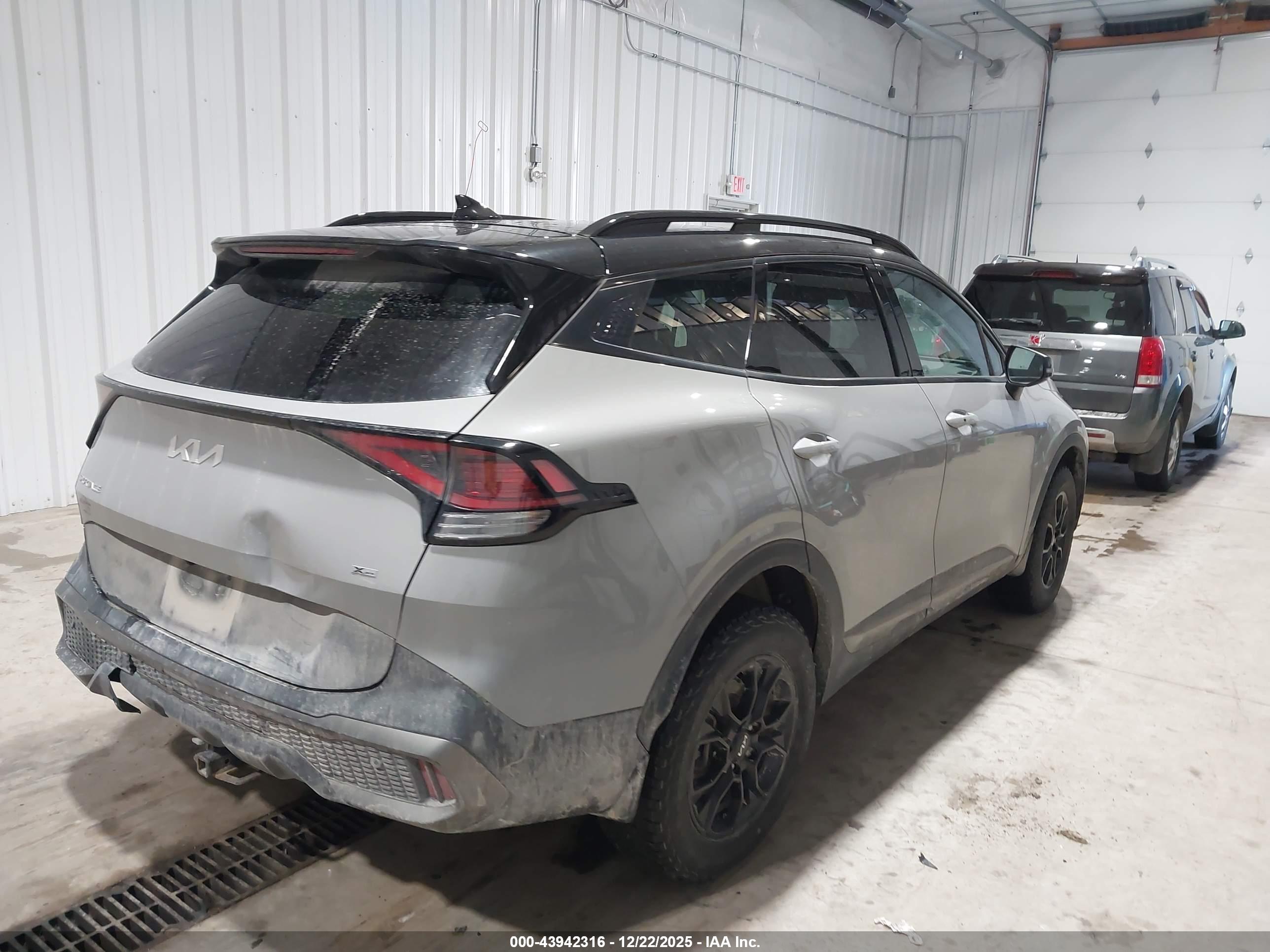 KIA SPORTAGE image 4