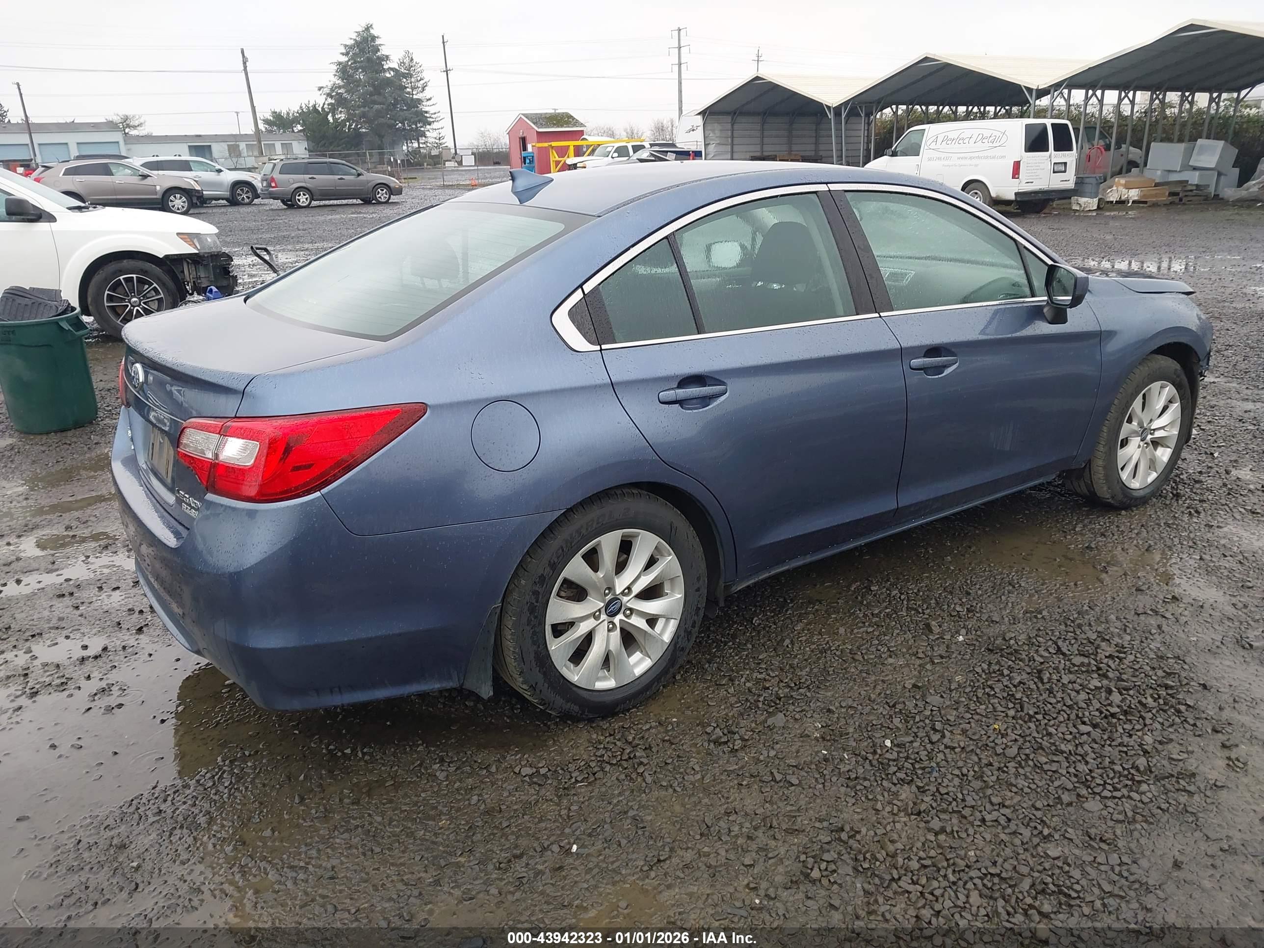 SUBARU LEGACY image 4