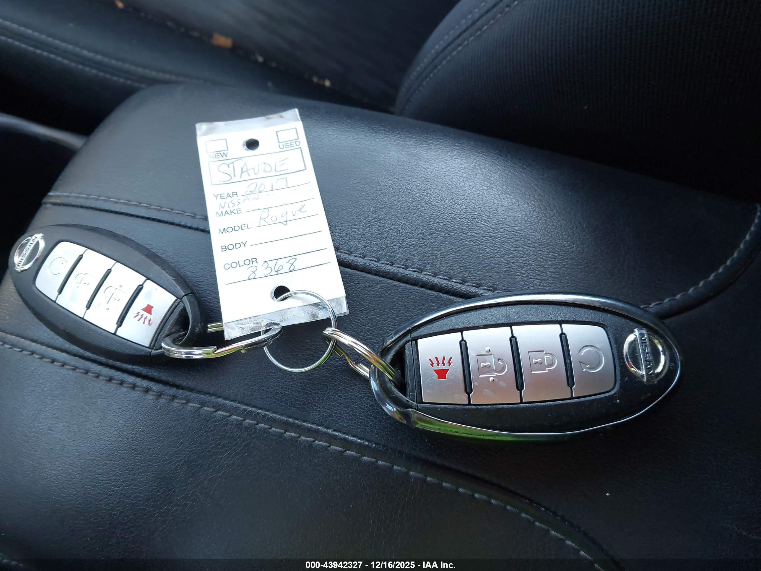 NISSAN ROGUE image 11