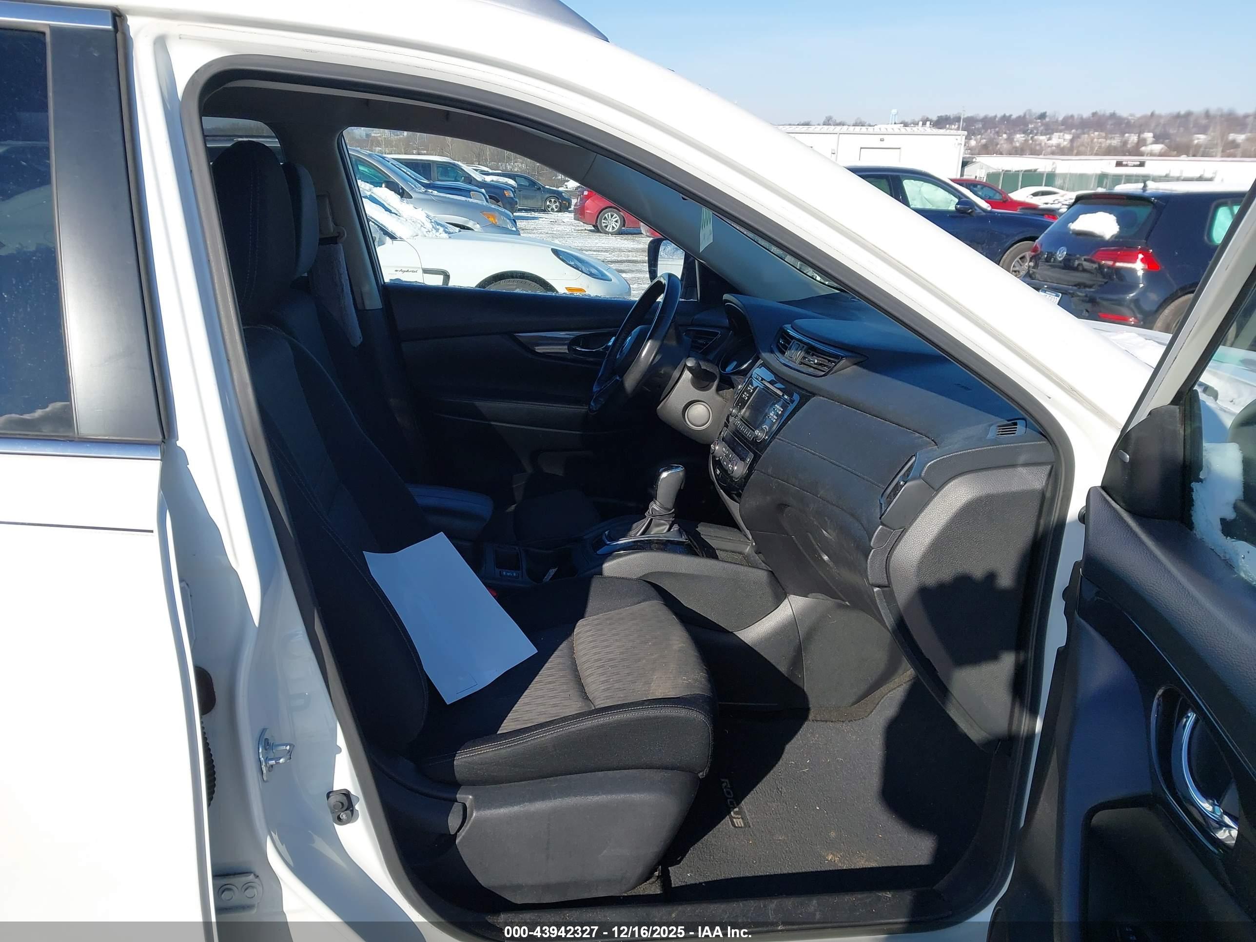 NISSAN ROGUE image 5