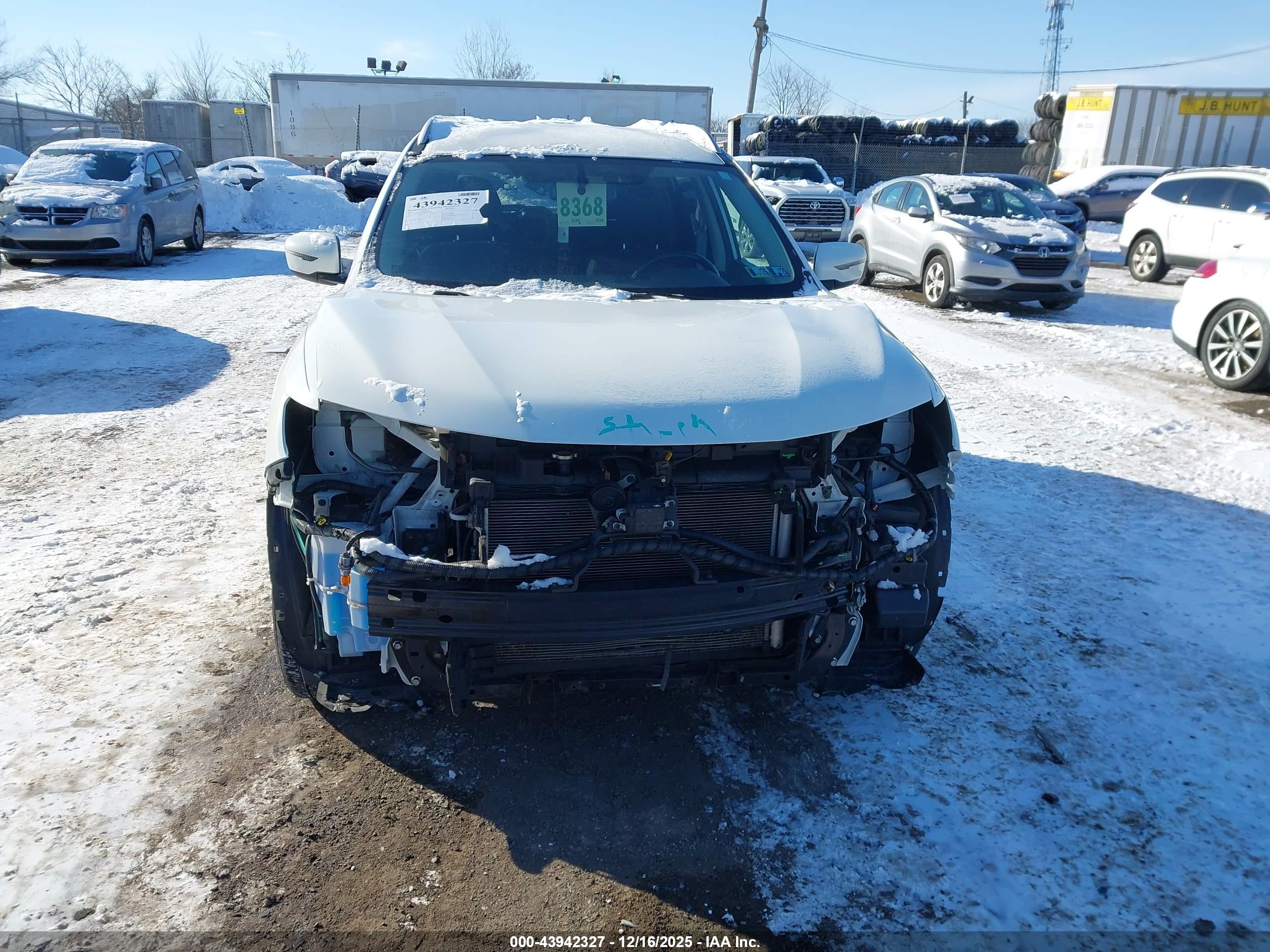 NISSAN ROGUE image 6