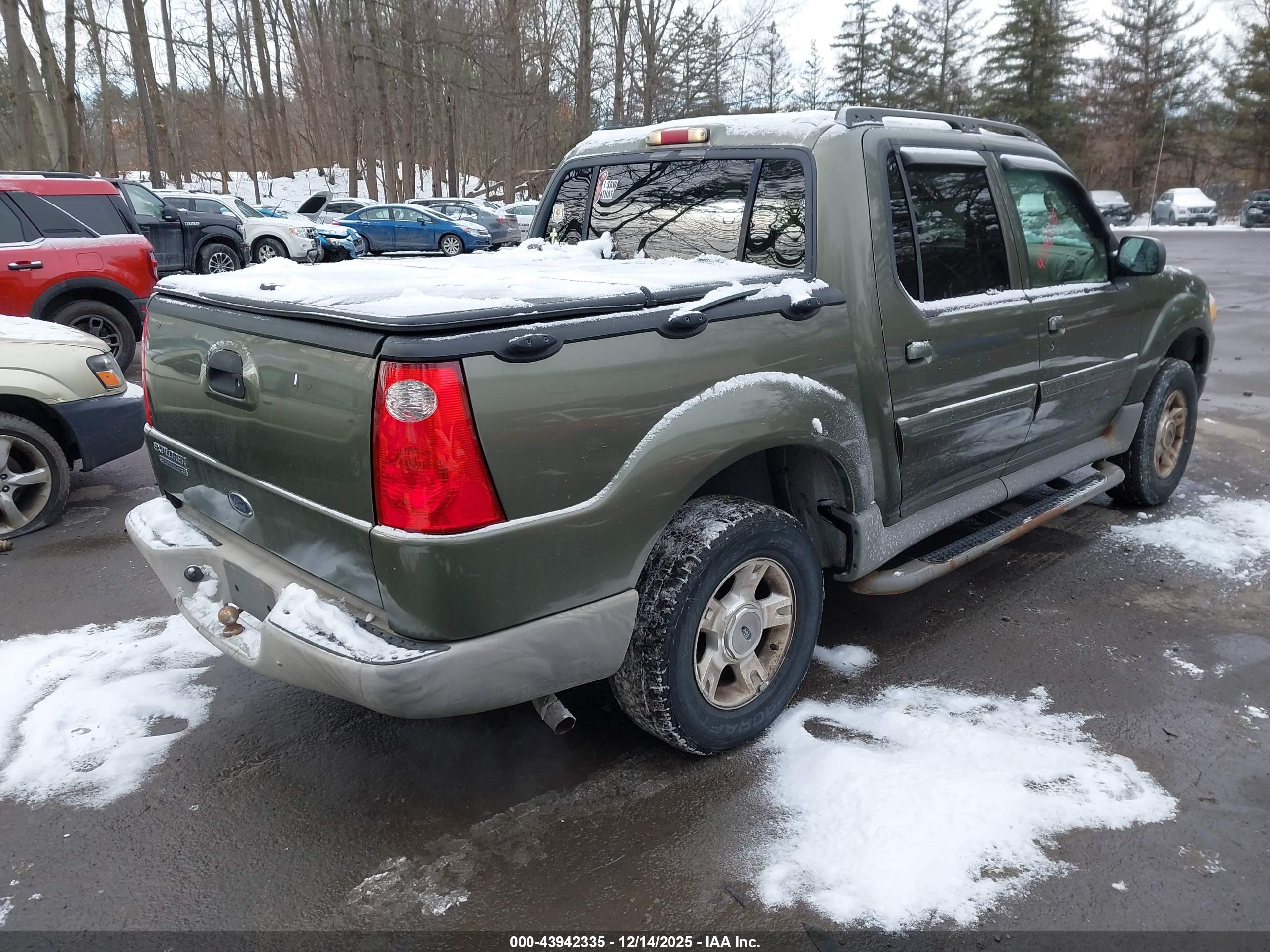 FORD EXPLORER image 4