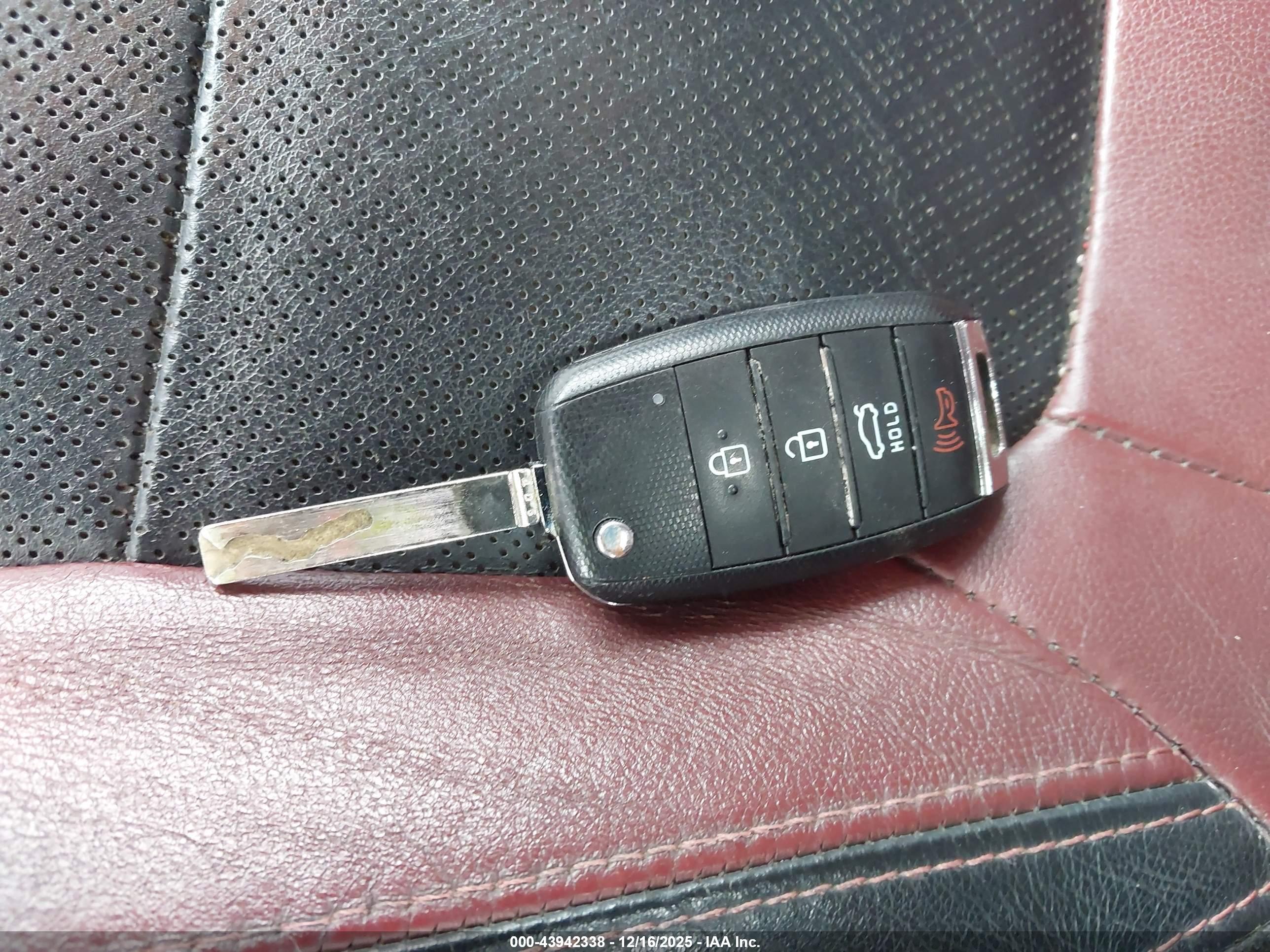 KIA RIO image 11