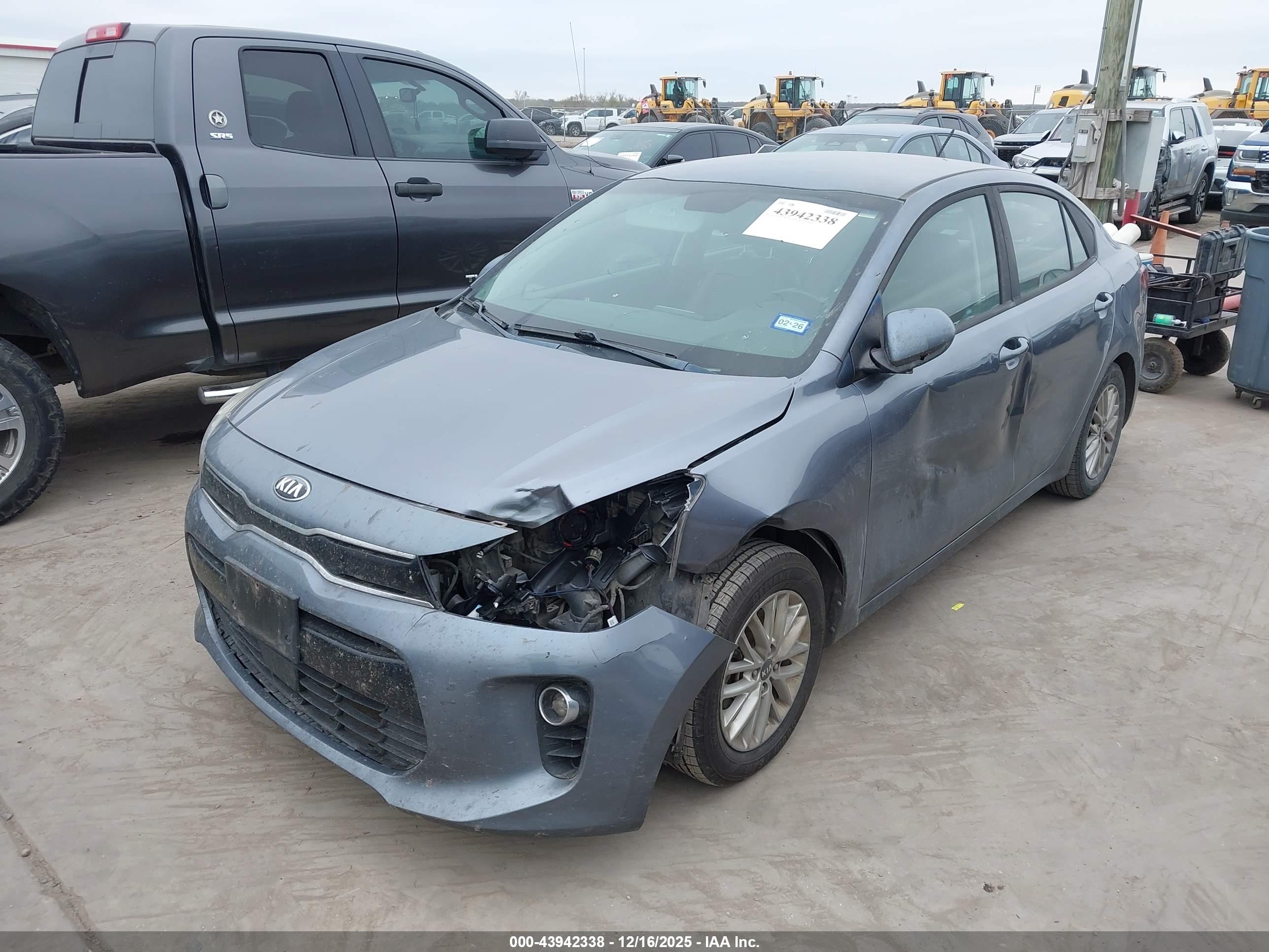 KIA RIO image 2