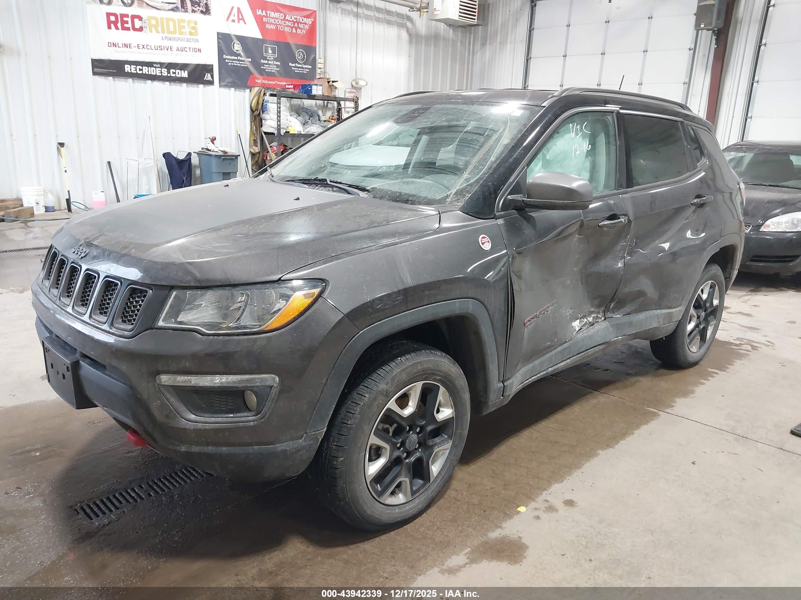 JEEP COMPASS image 2