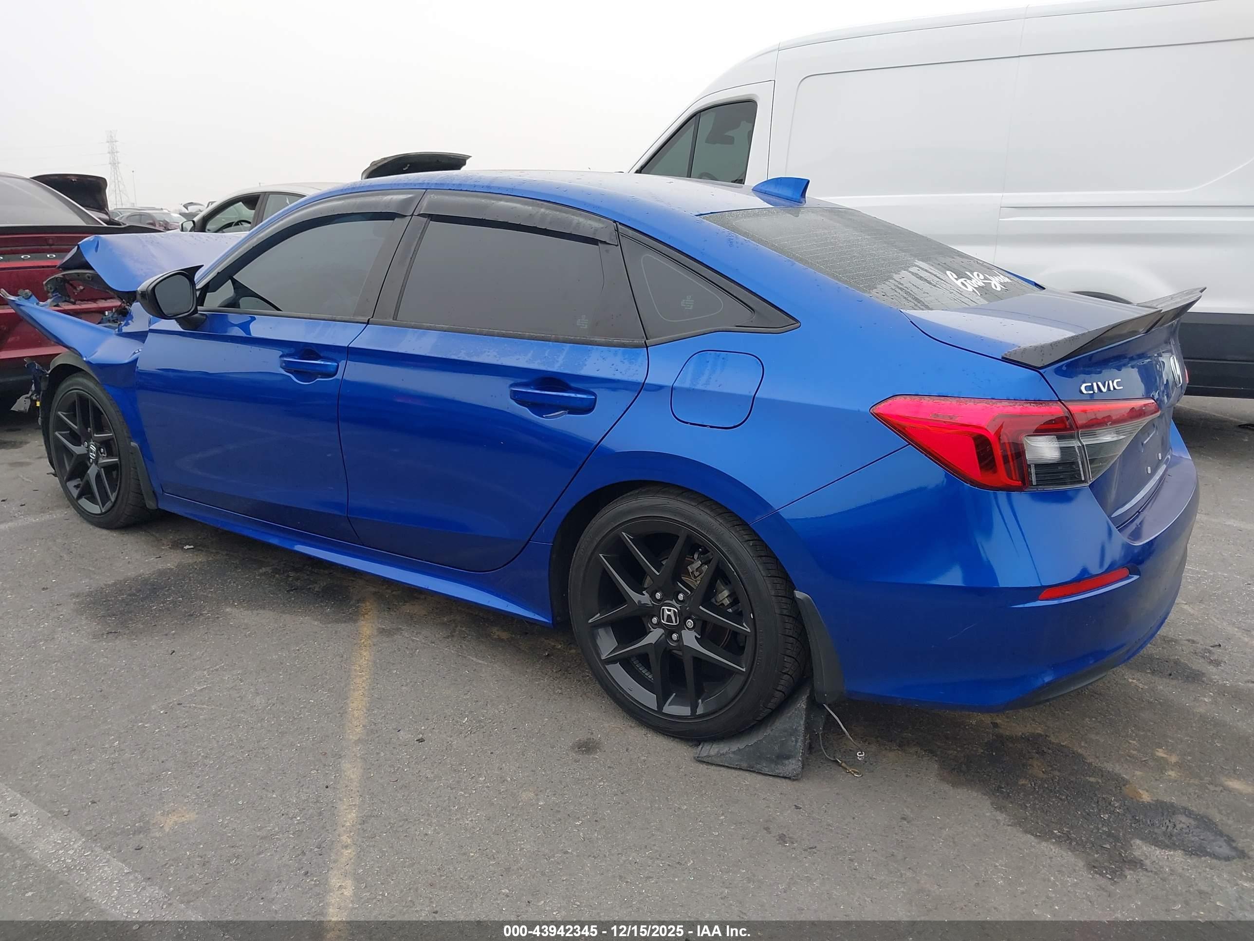 HONDA CIVIC image 3