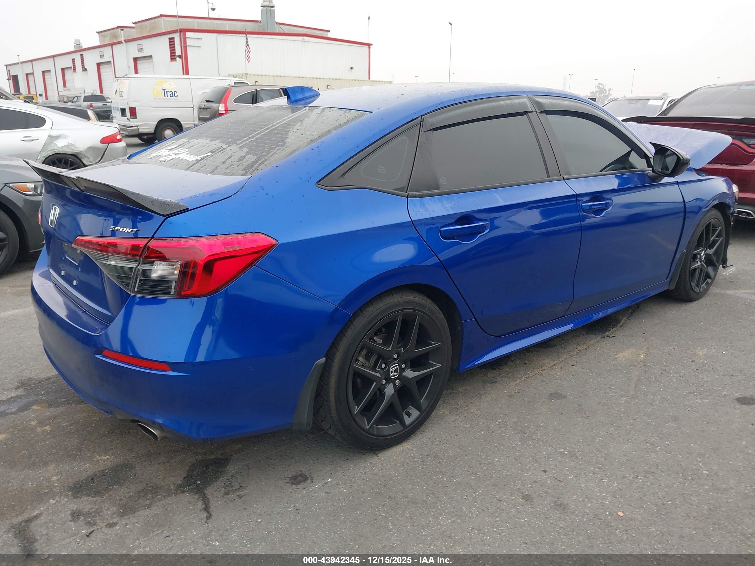 HONDA CIVIC image 4