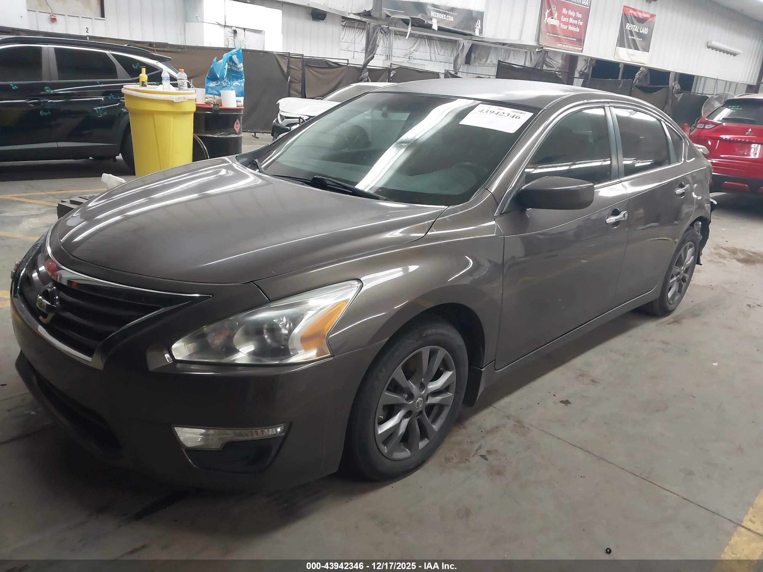 NISSAN ALTIMA image 2