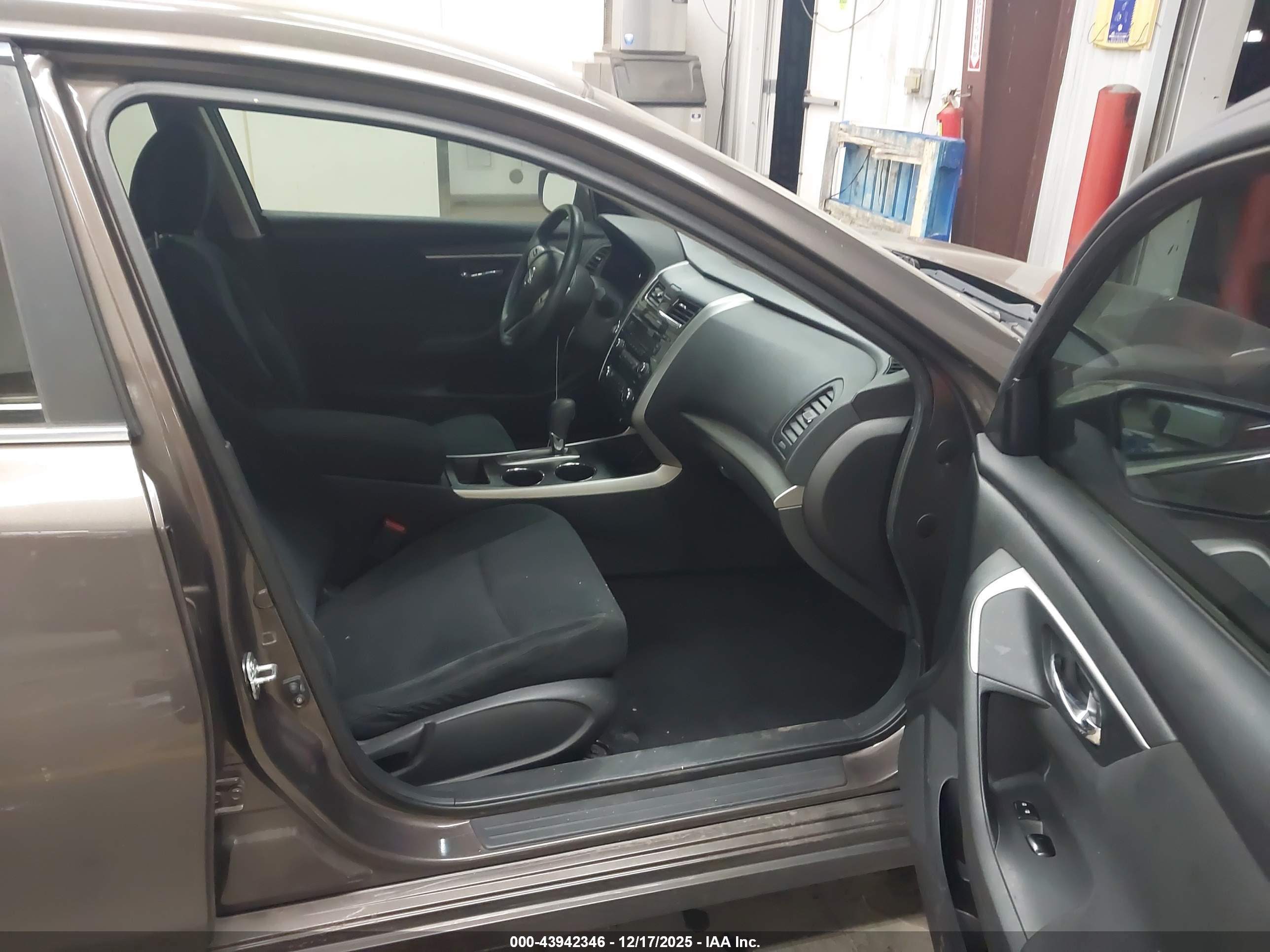 NISSAN ALTIMA image 5