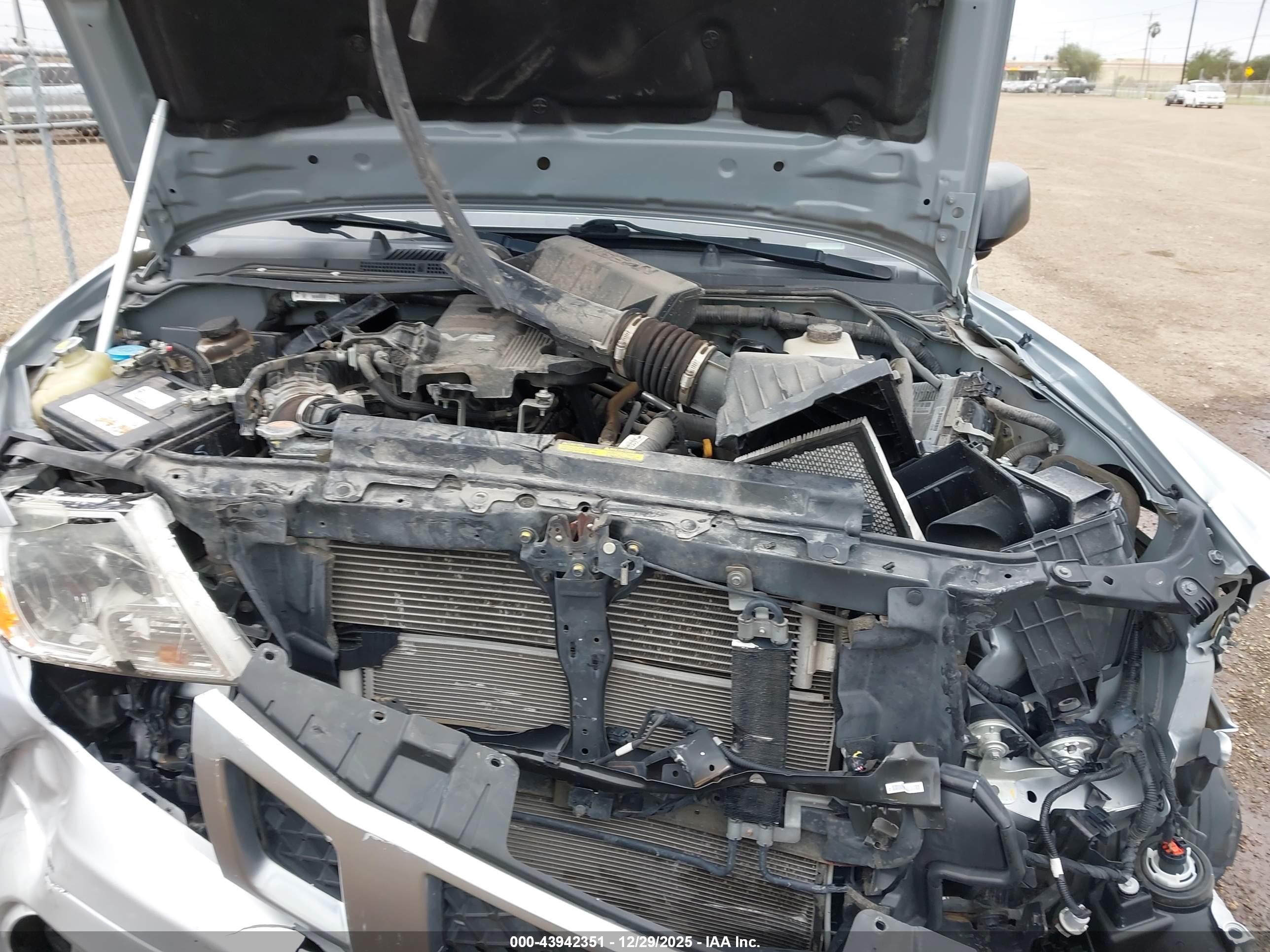 NISSAN FRONTIER image 10