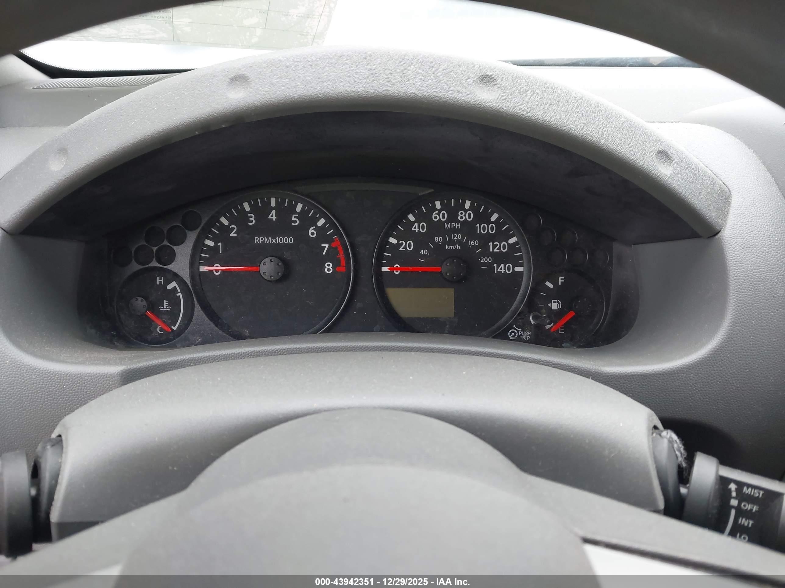 NISSAN FRONTIER image 7