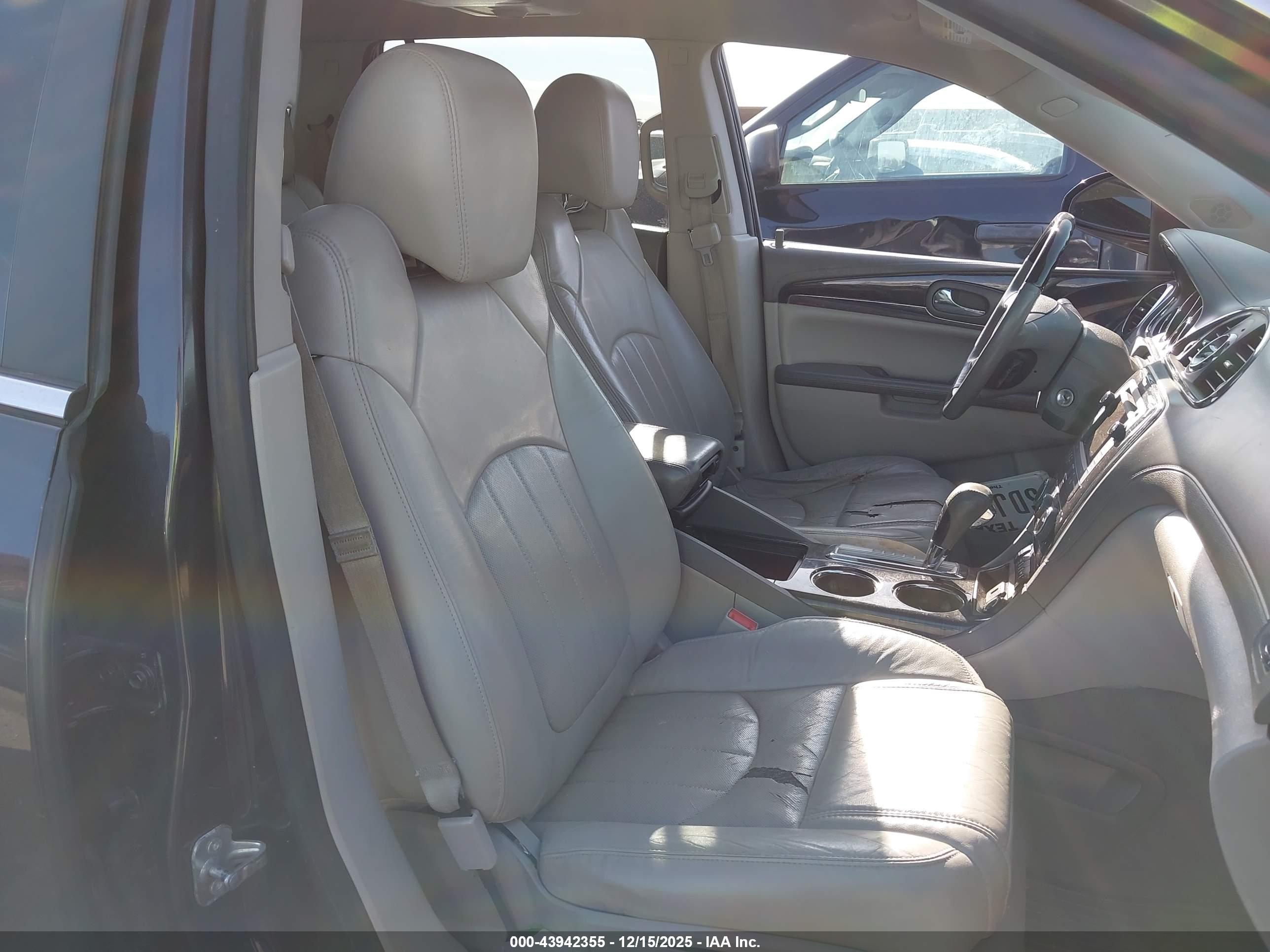 BUICK ENCLAVE image 5