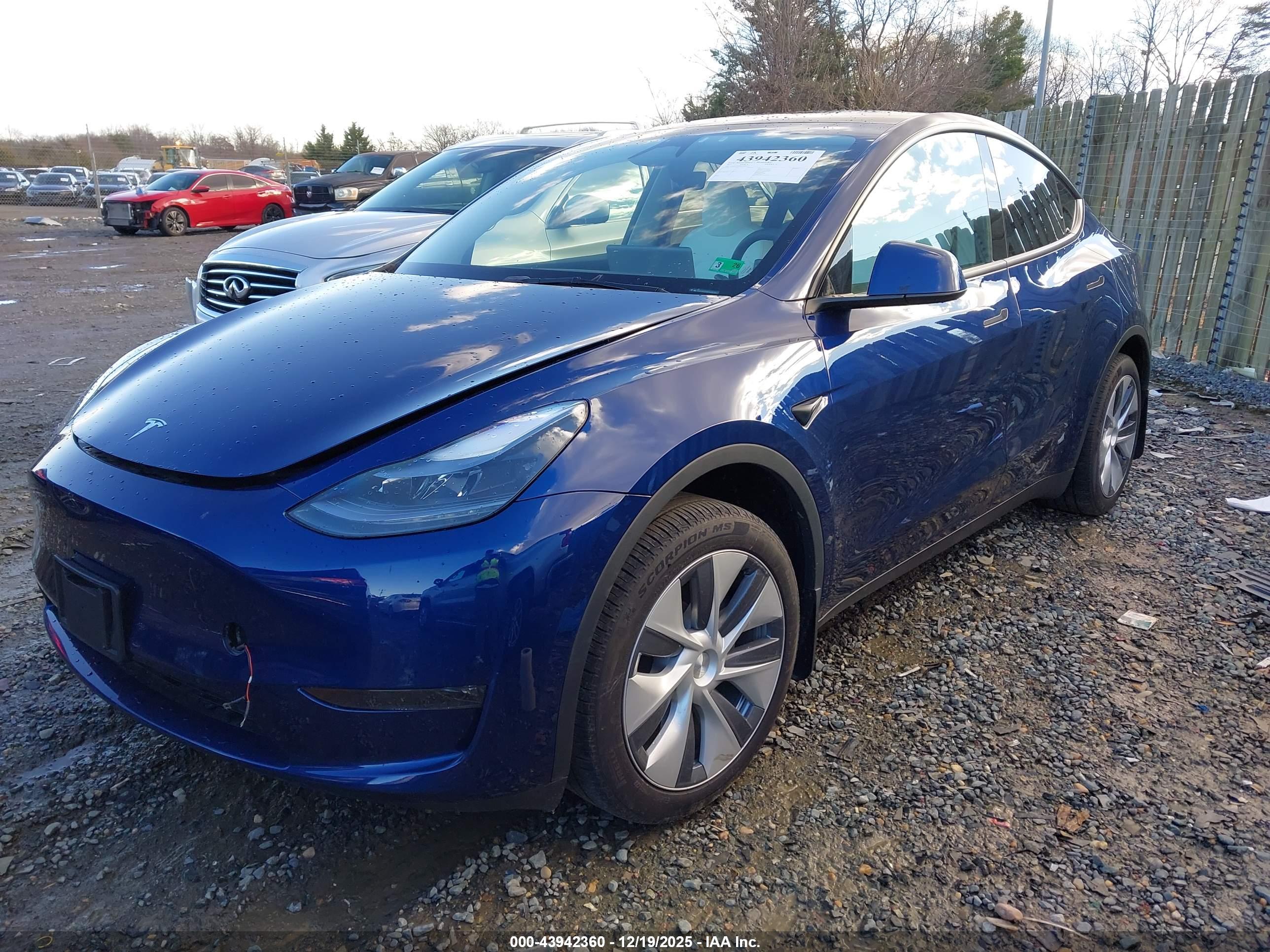 TESLA MODEL image 2