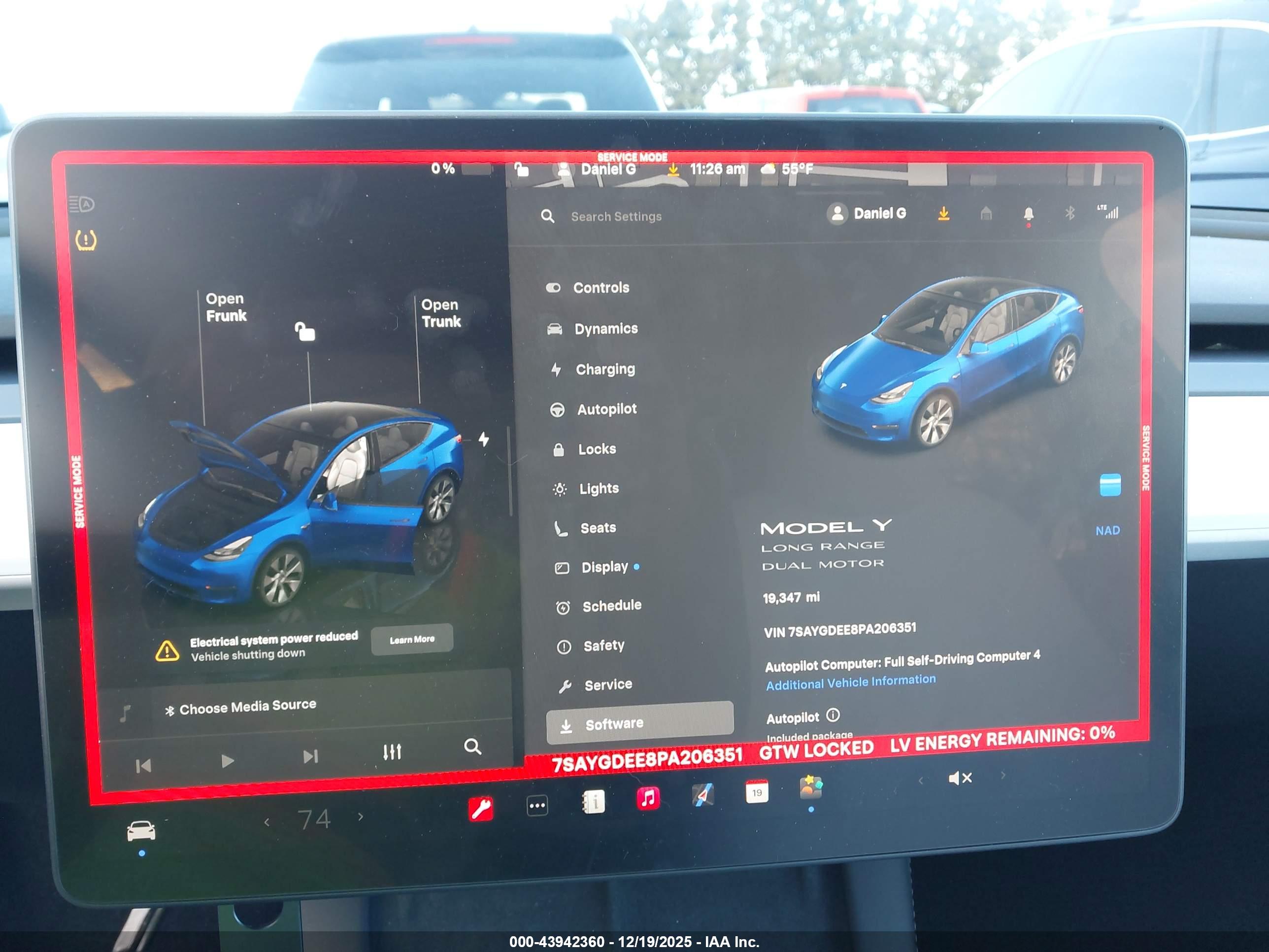 TESLA MODEL image 7