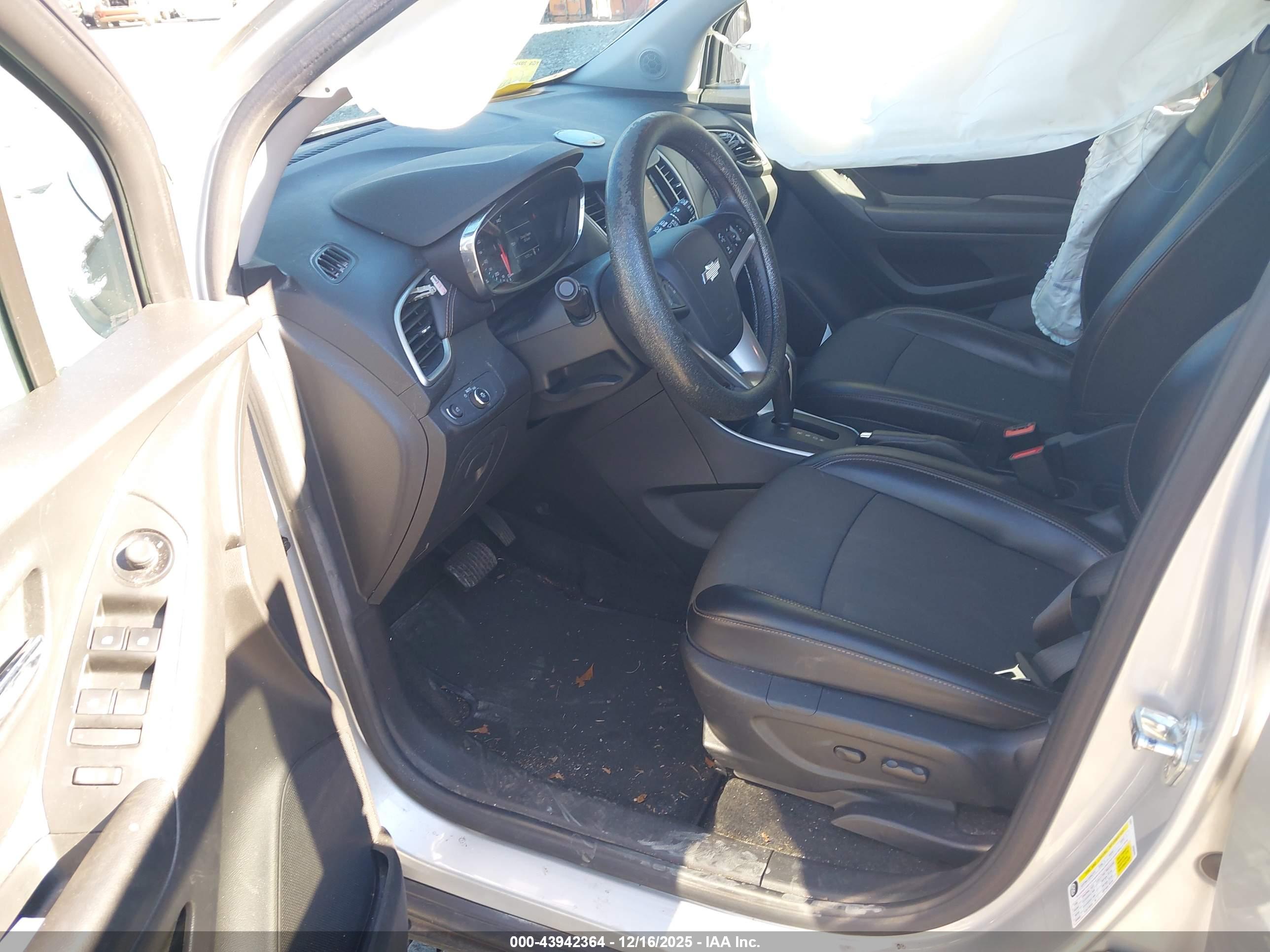 CHEVROLET TRAX image 5