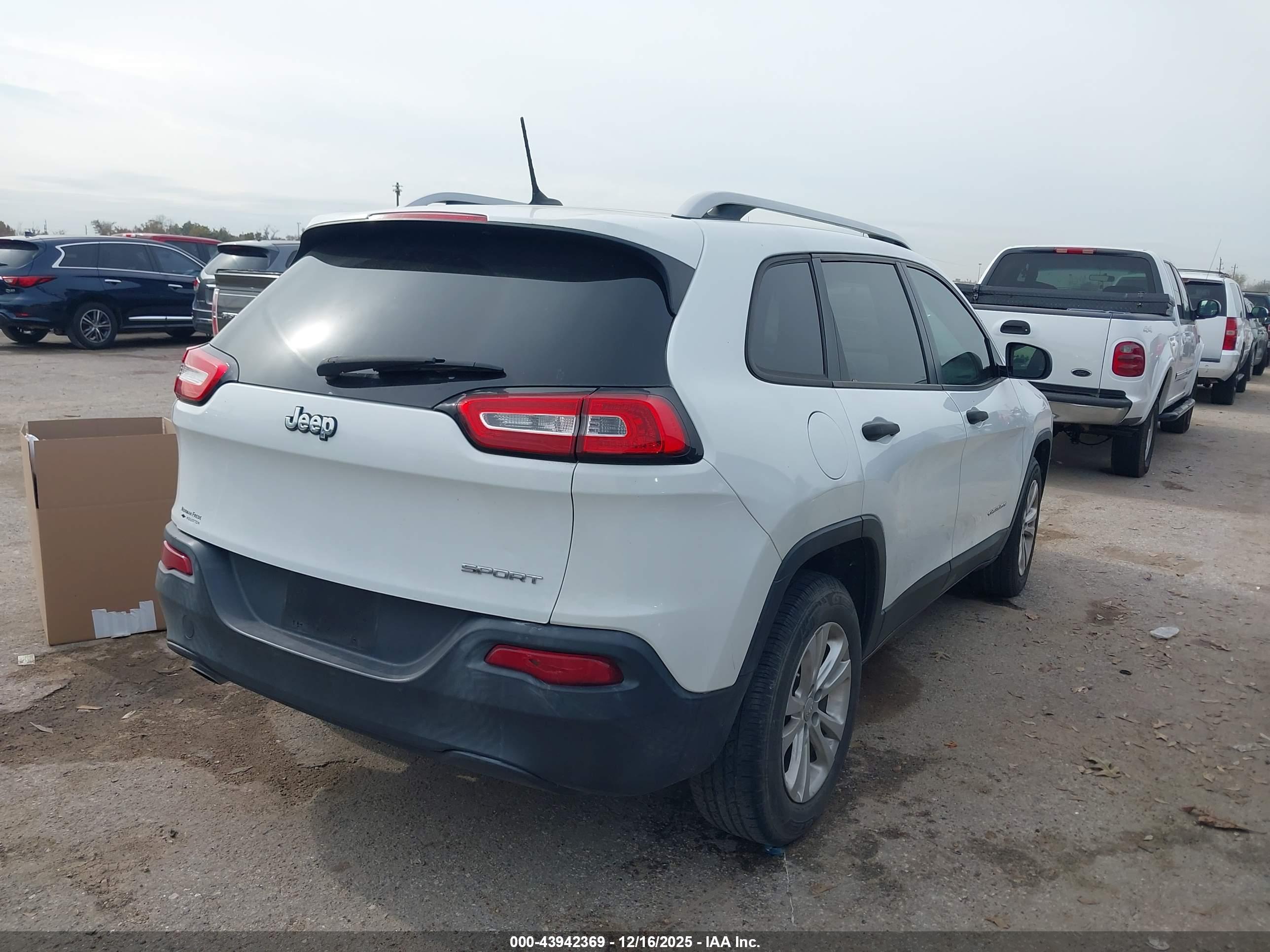 JEEP CHEROKEE image 4