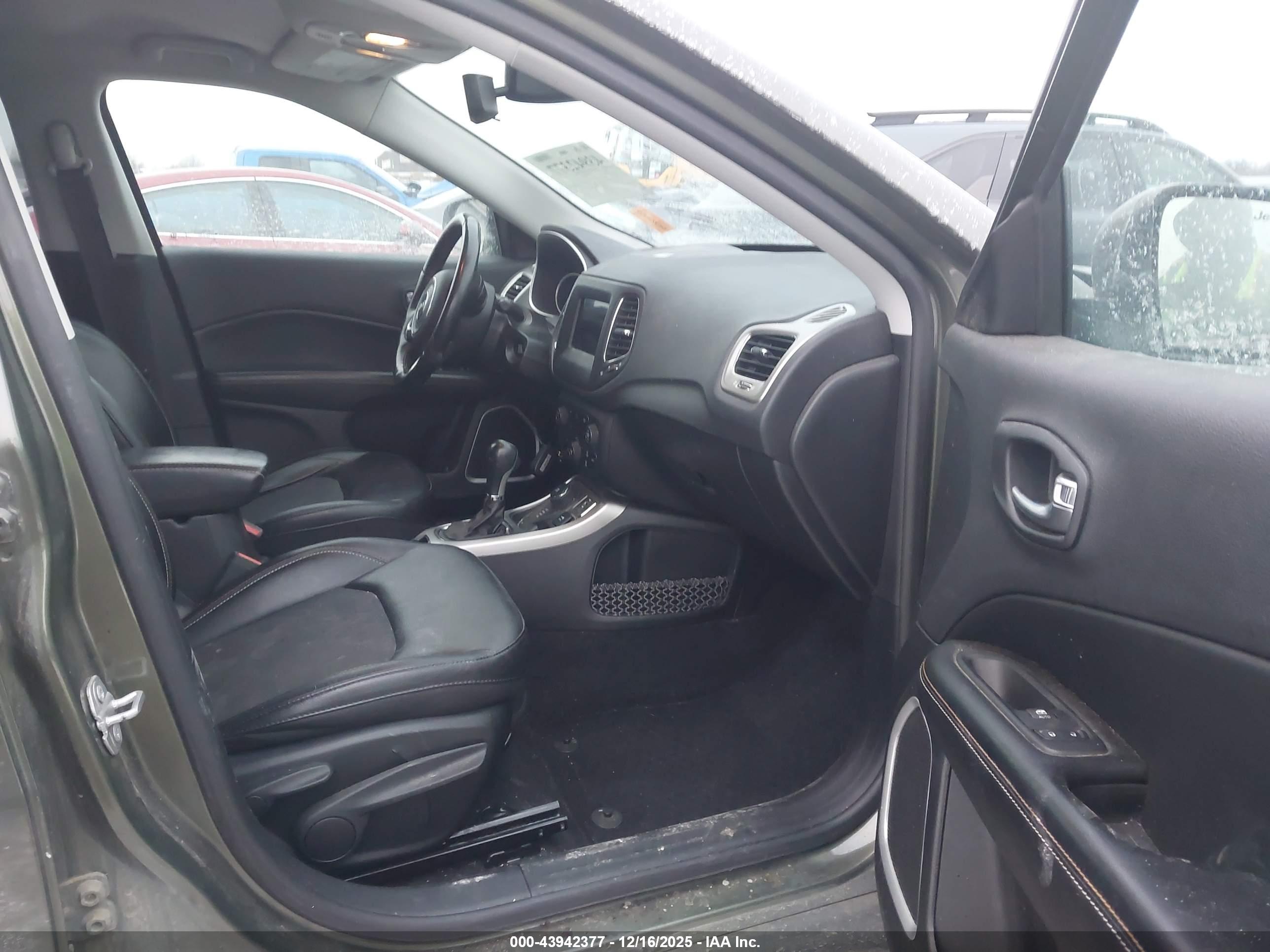 JEEP COMPASS image 5