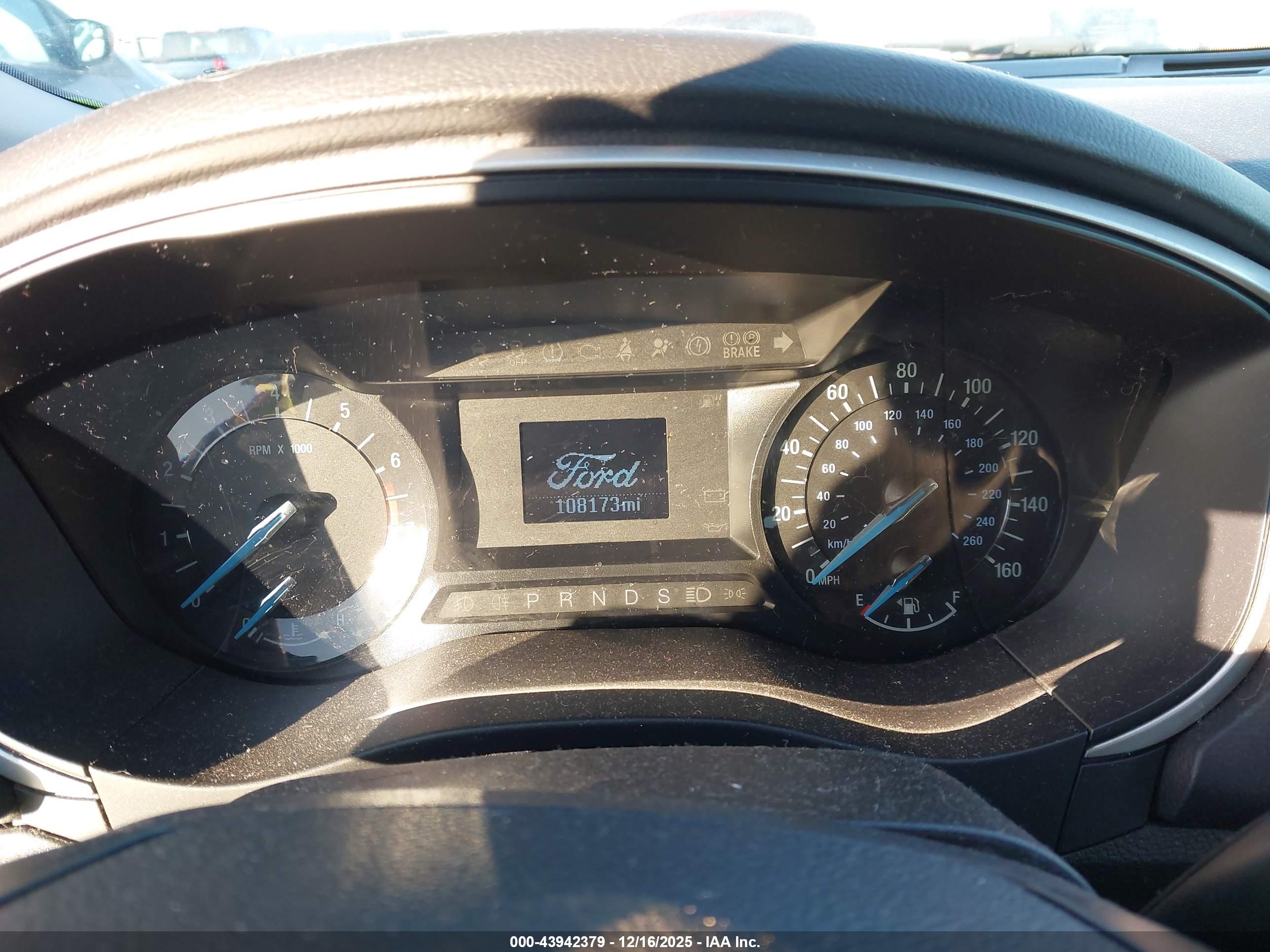 FORD FUSION image 7