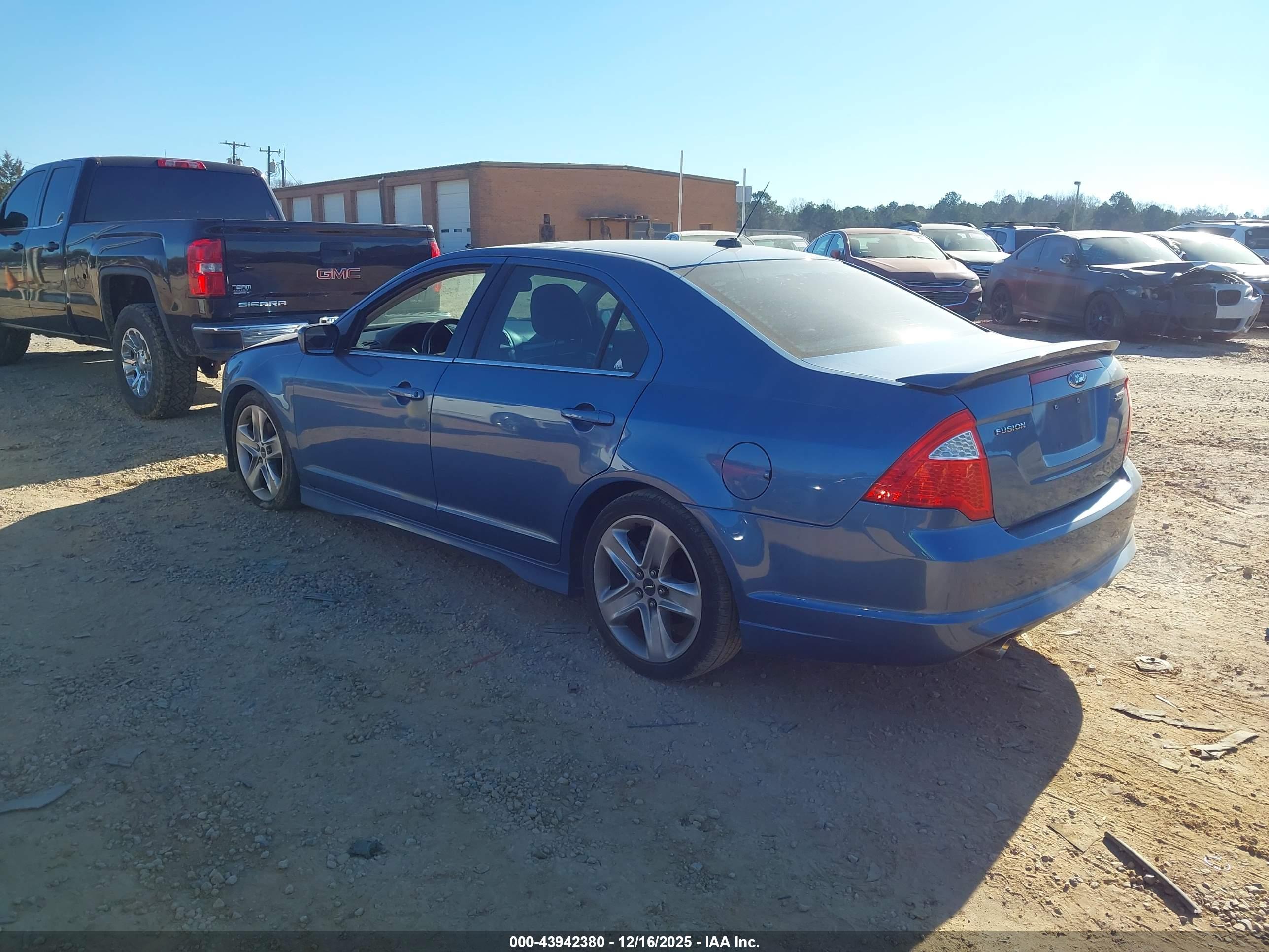 FORD FUSION image 3