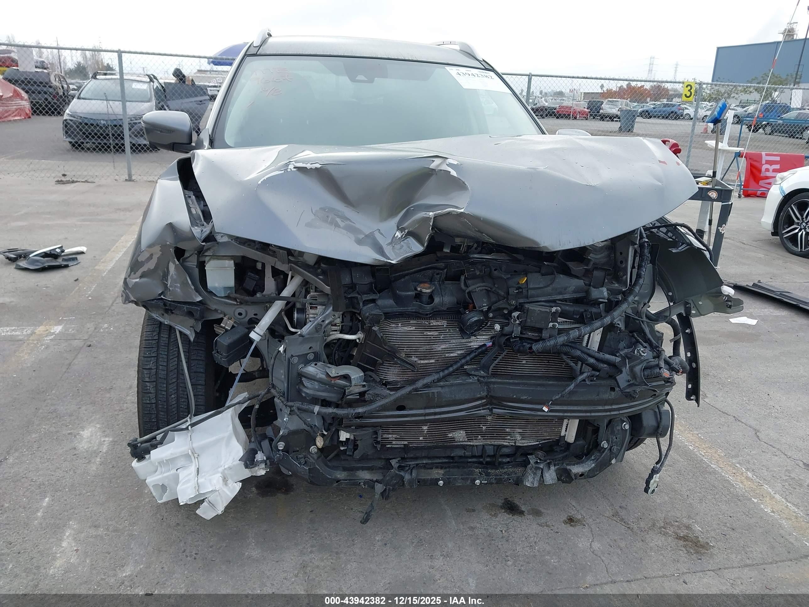 NISSAN ROGUE image 6