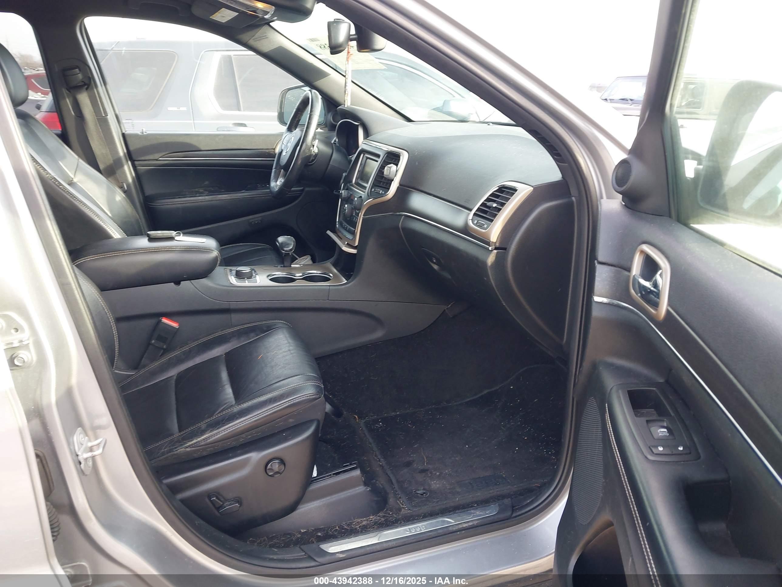 JEEP GRAND image 5