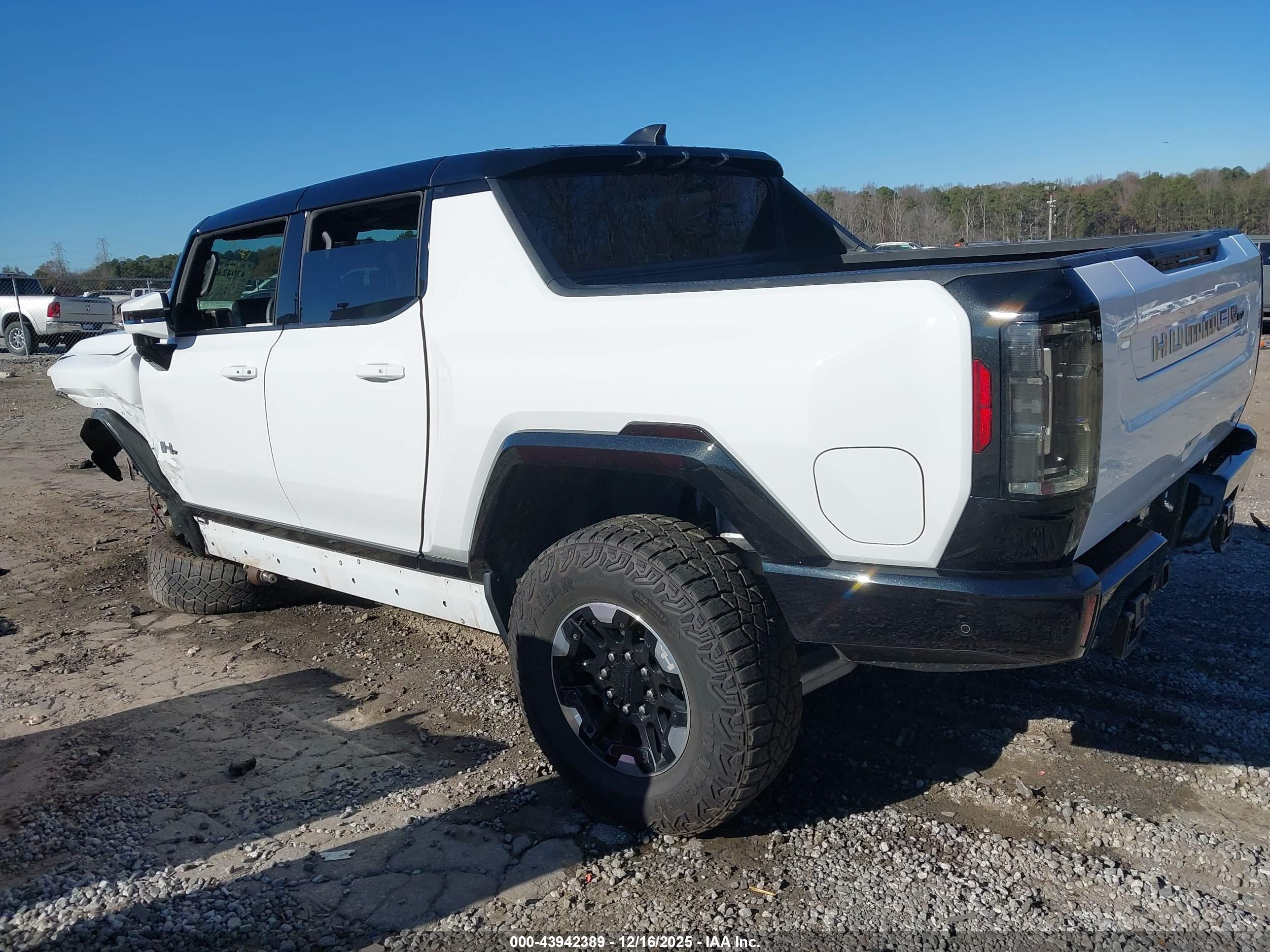 GMC HUMMER image 3
