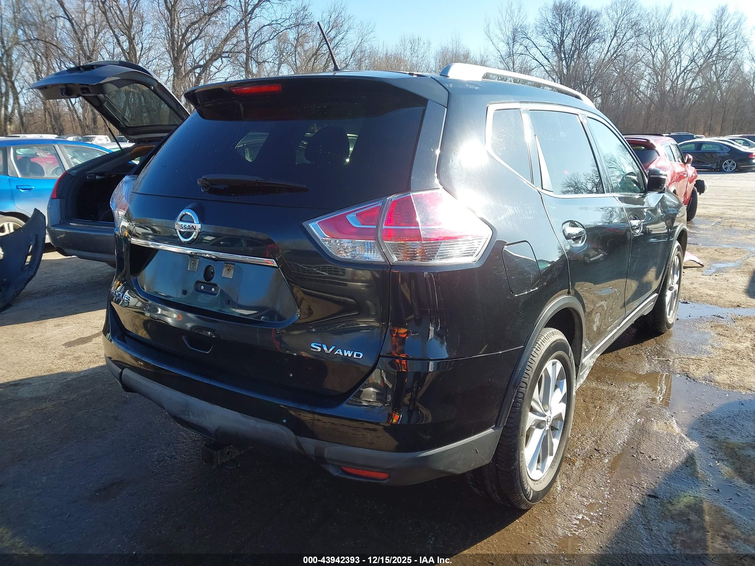 NISSAN ROGUE image 4