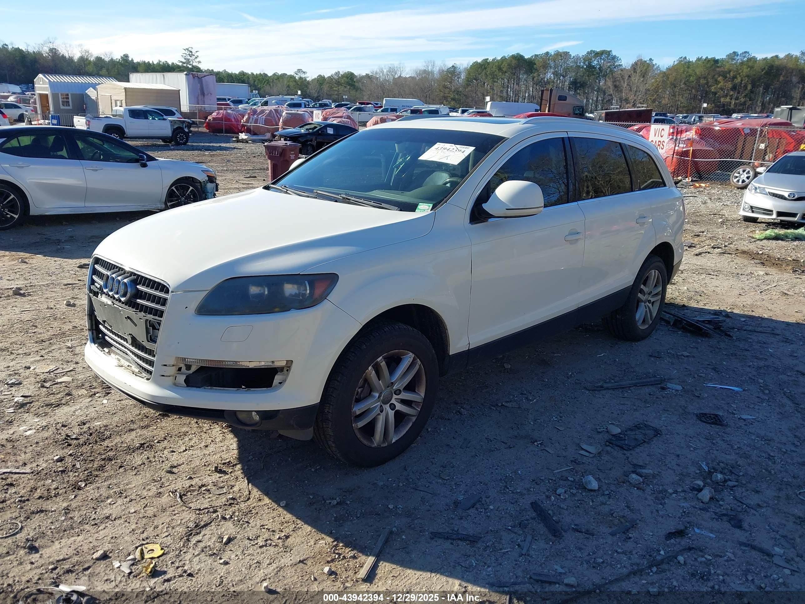 AUDI Q7 image 2