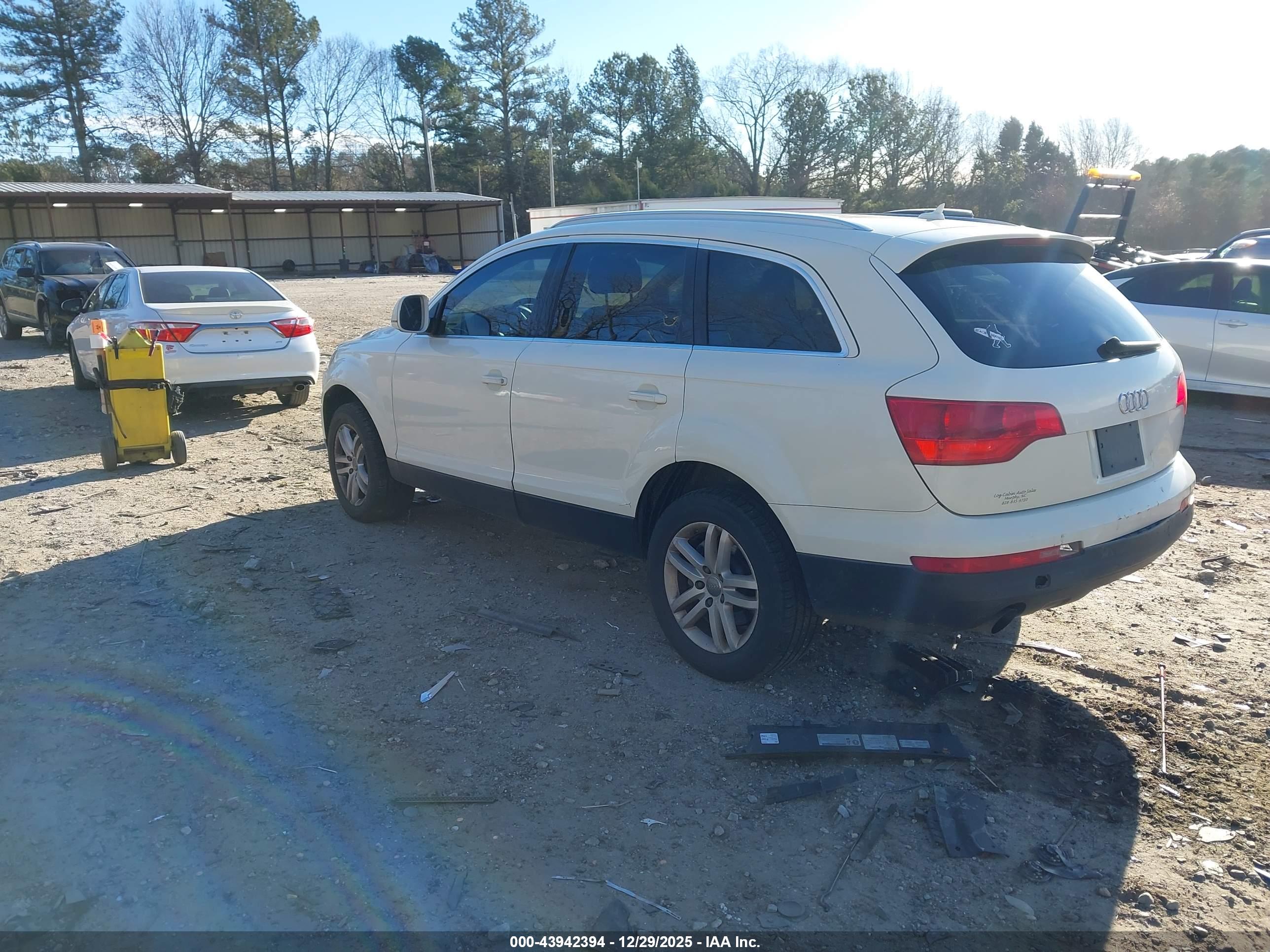 AUDI Q7 image 3