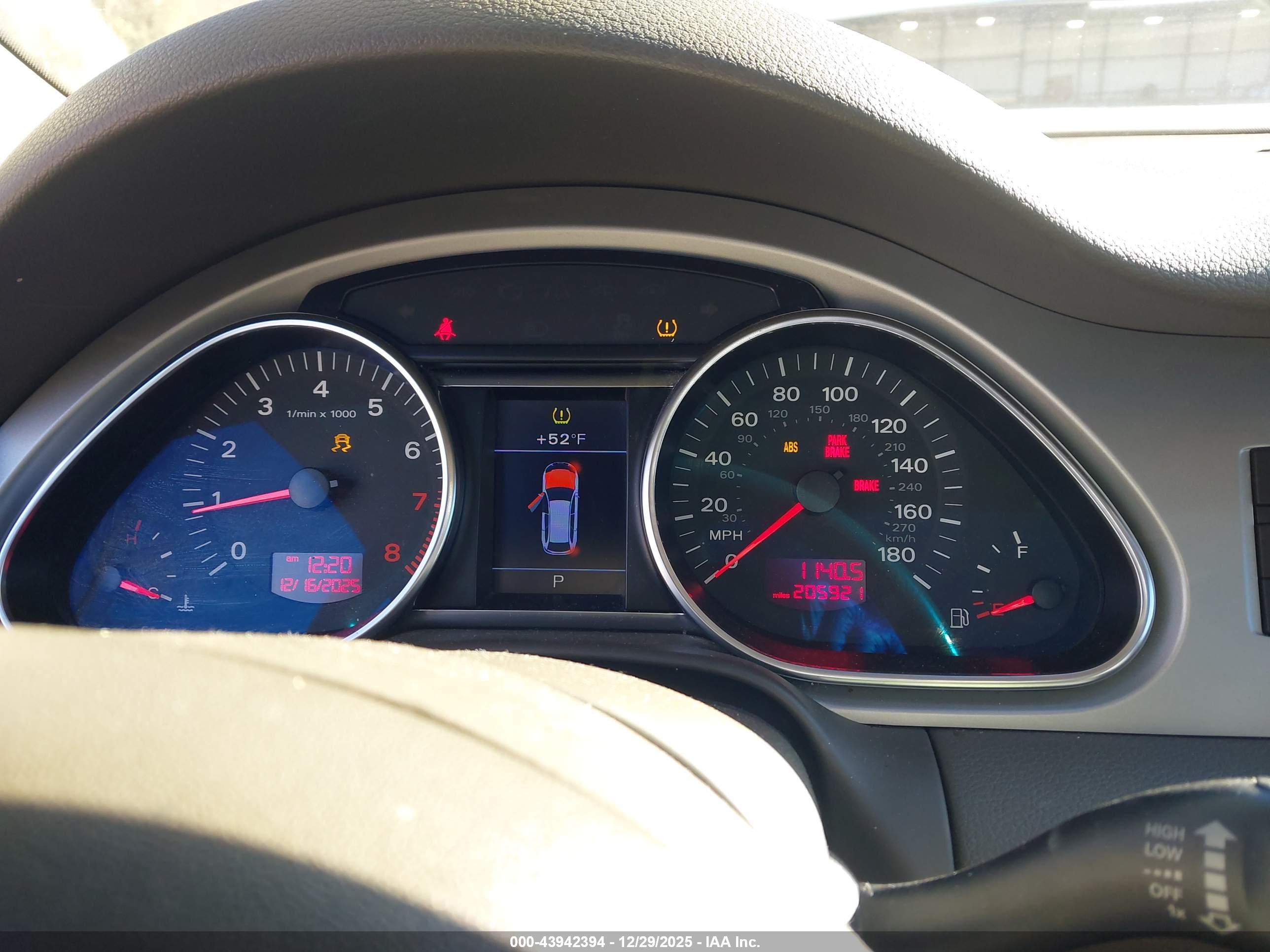 AUDI Q7 image 7