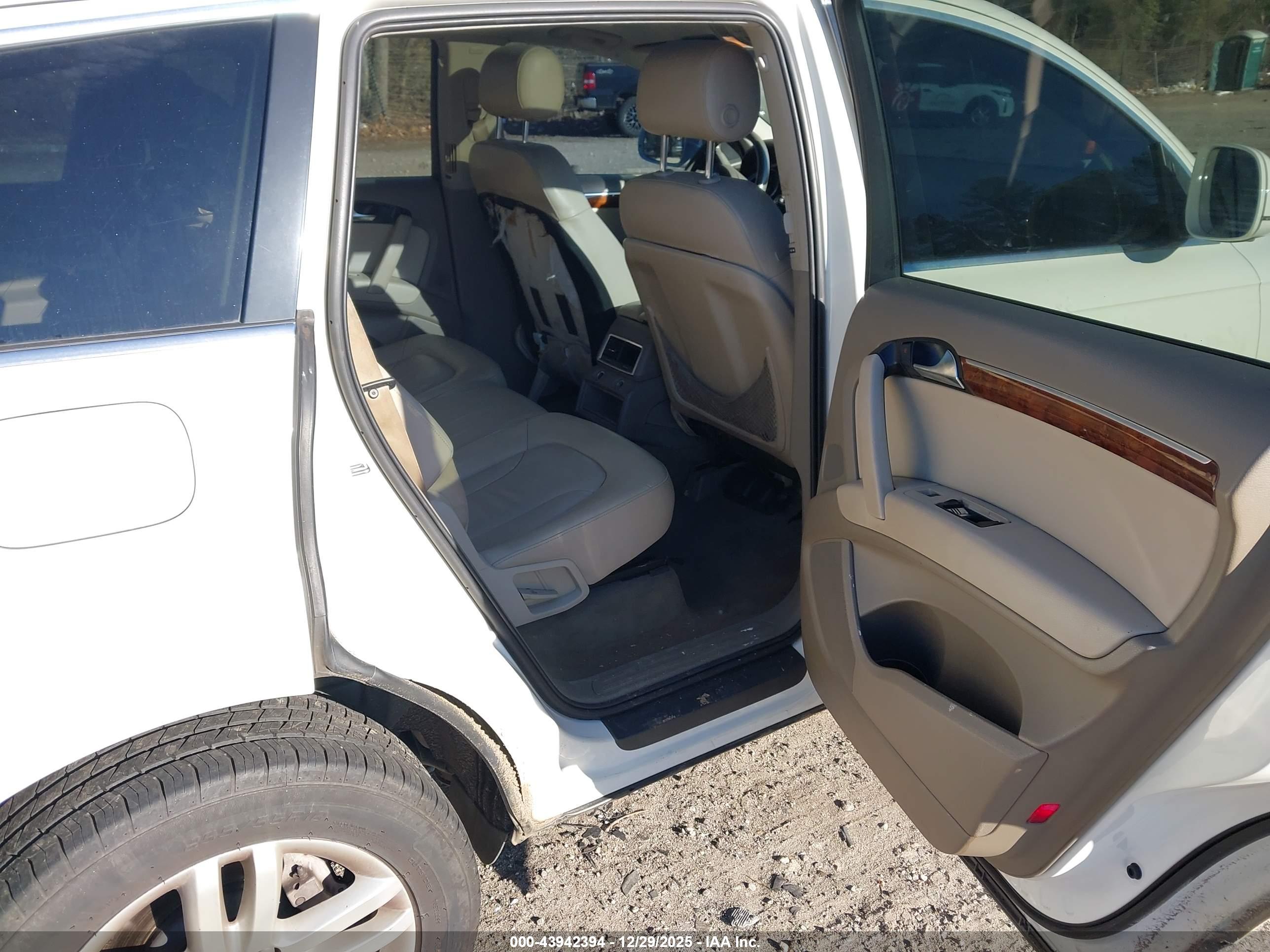AUDI Q7 image 8
