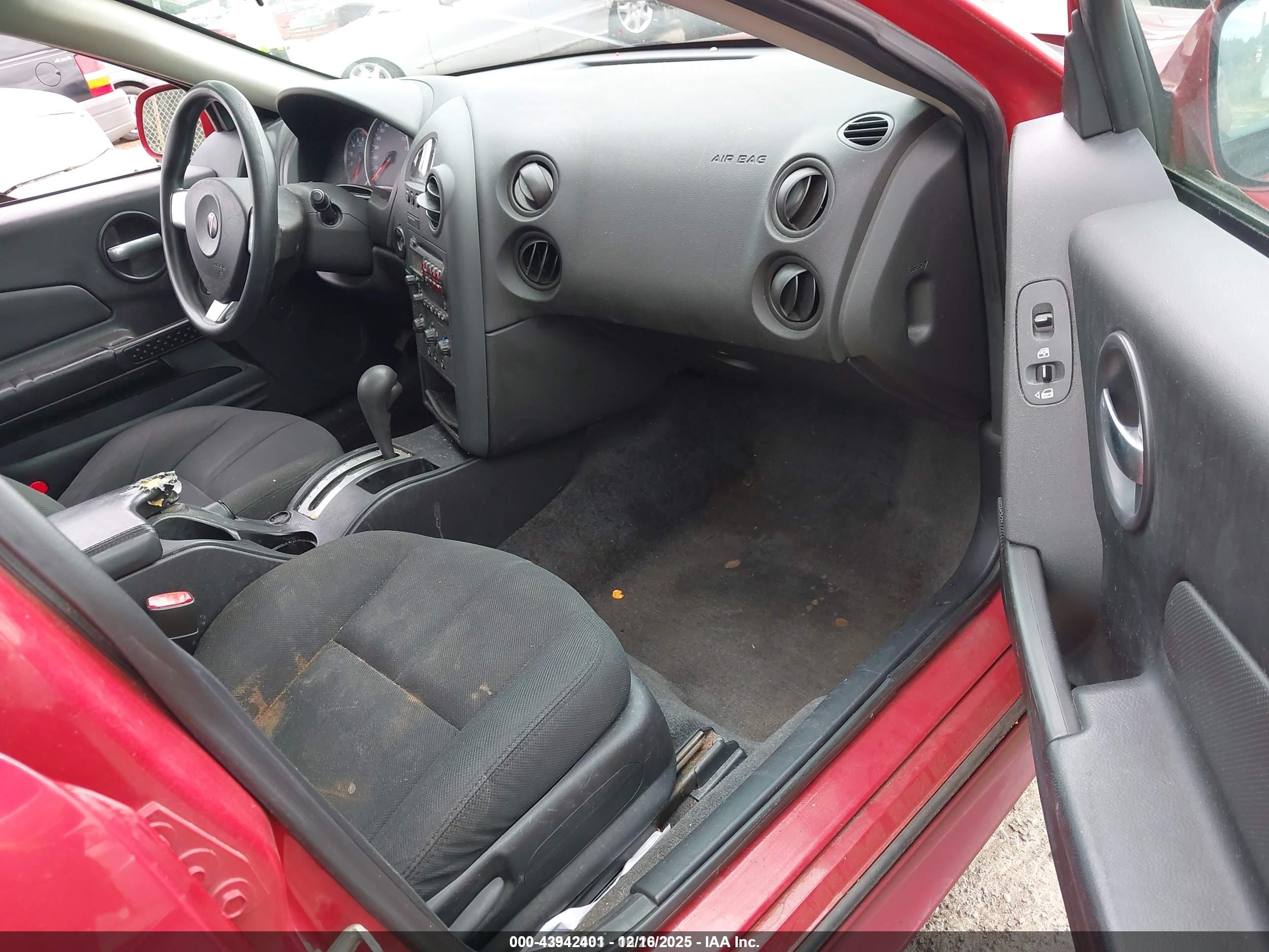 PONTIAC GRAND image 5