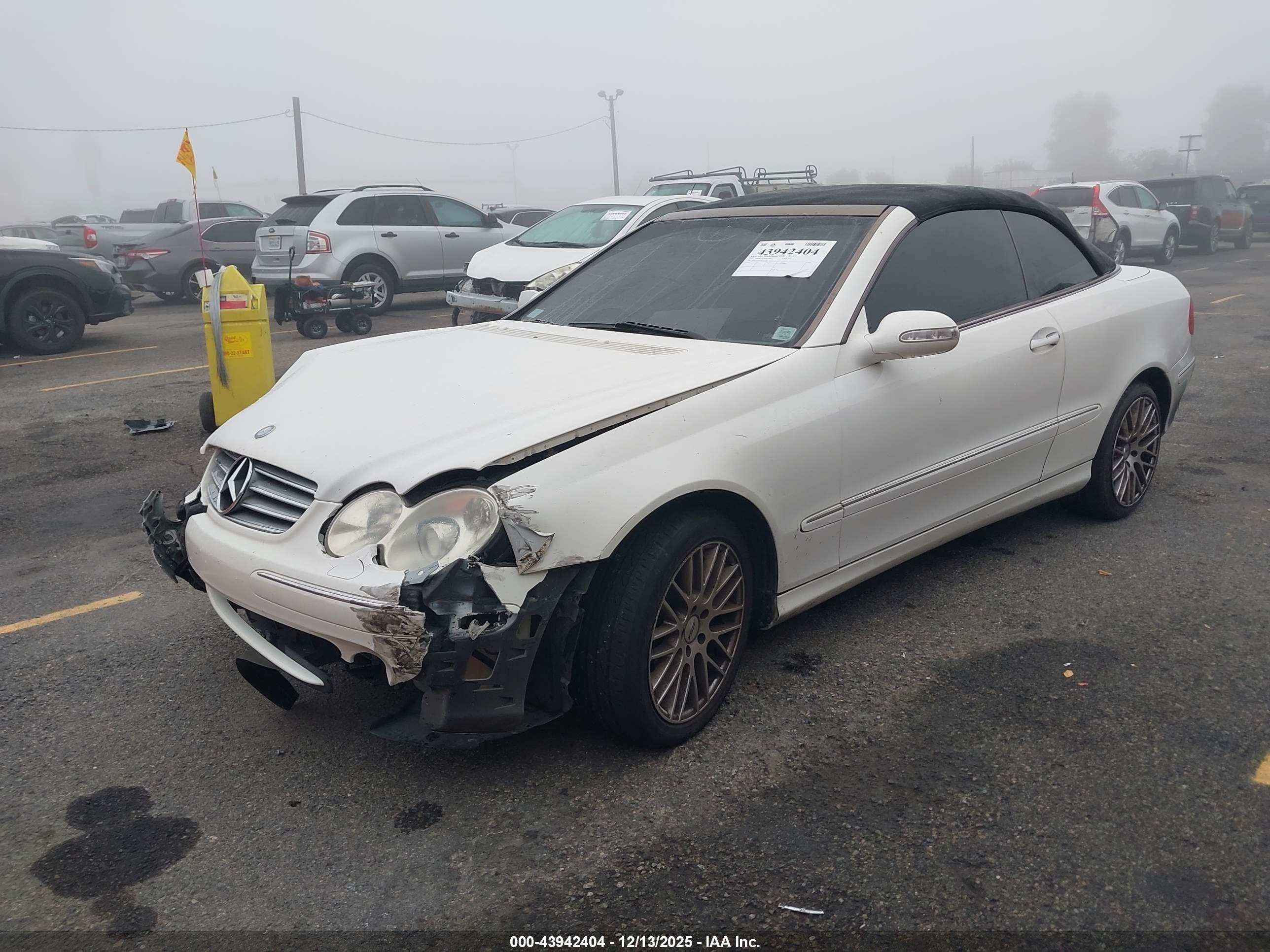 MERCEDES-BENZ CLK image 2