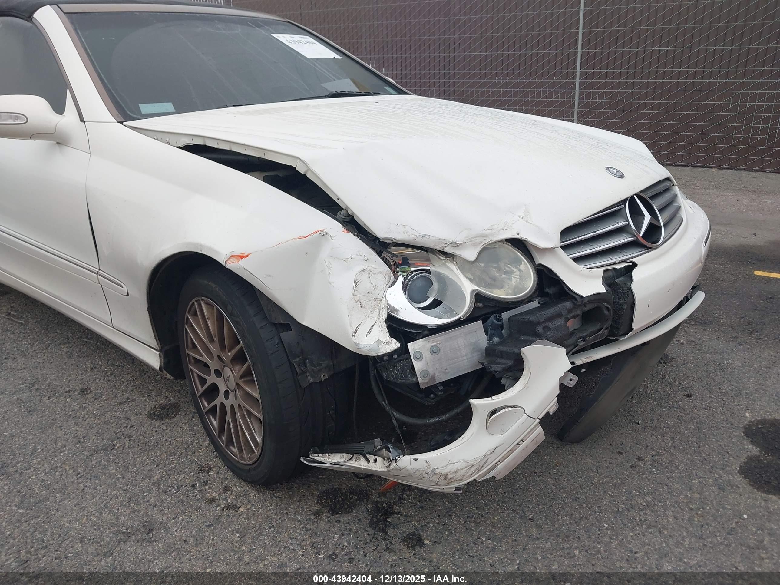 MERCEDES-BENZ CLK image 6
