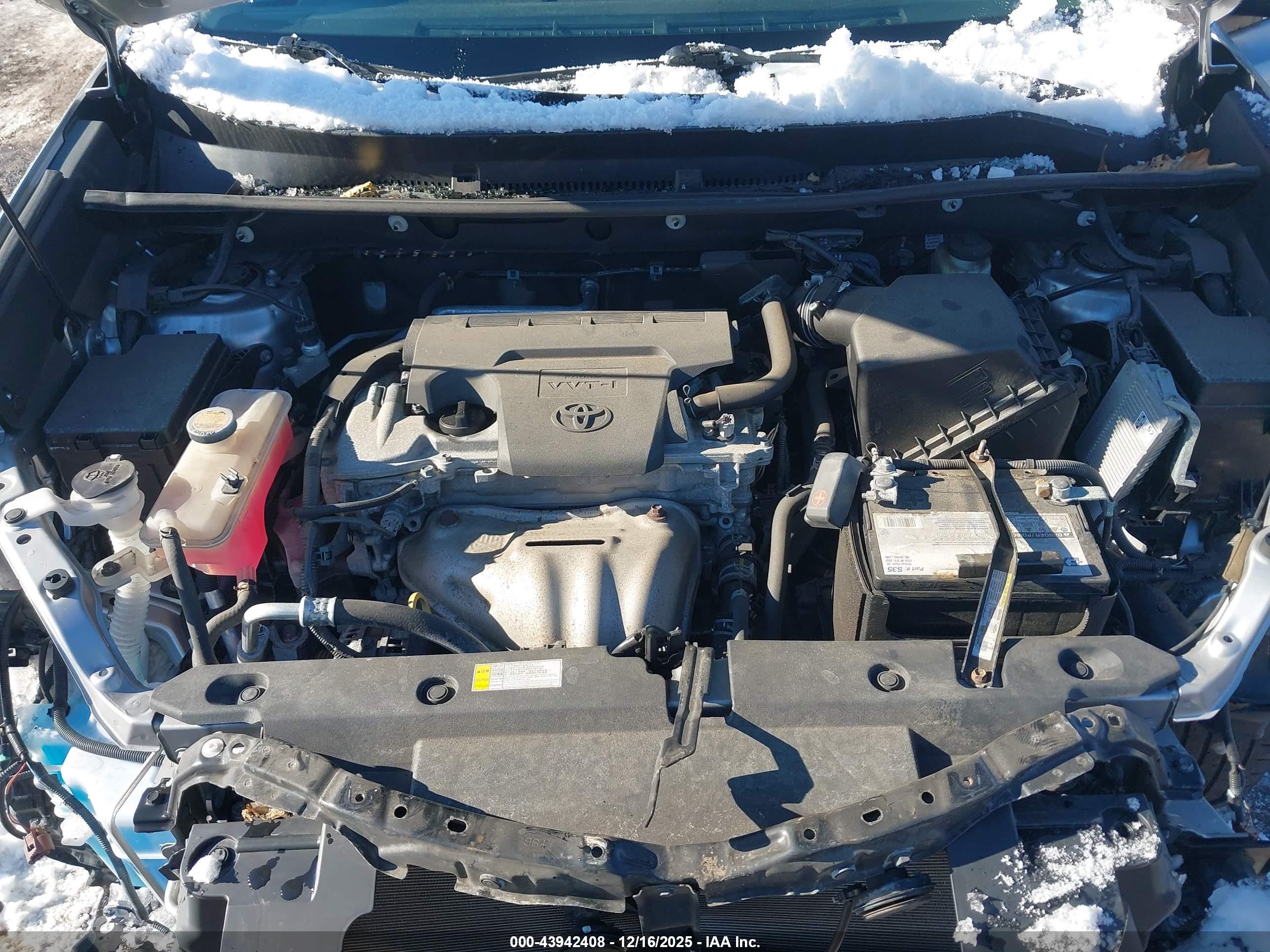 TOYOTA RAV4 image 10