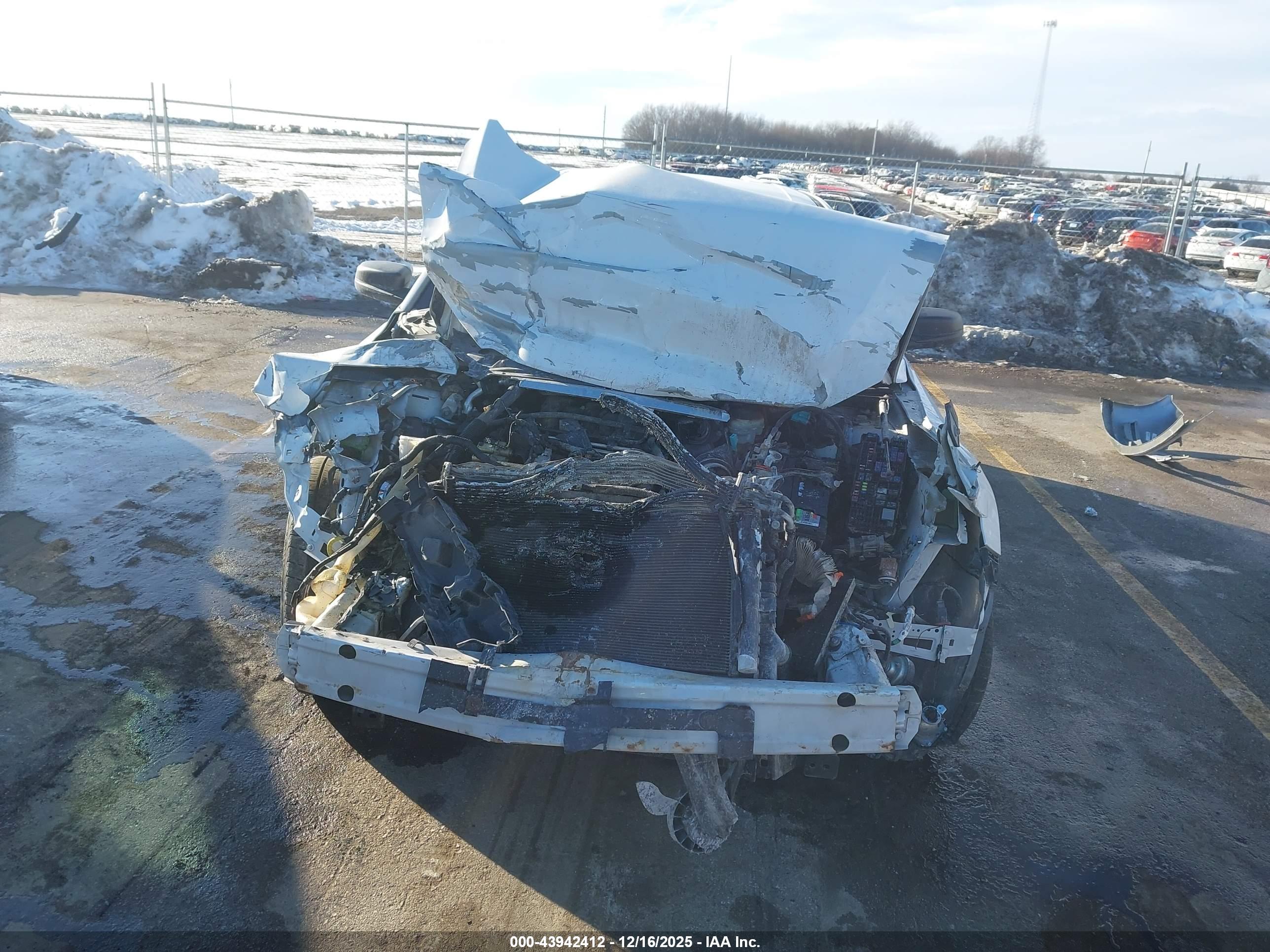 FORD TAURUS image 6
