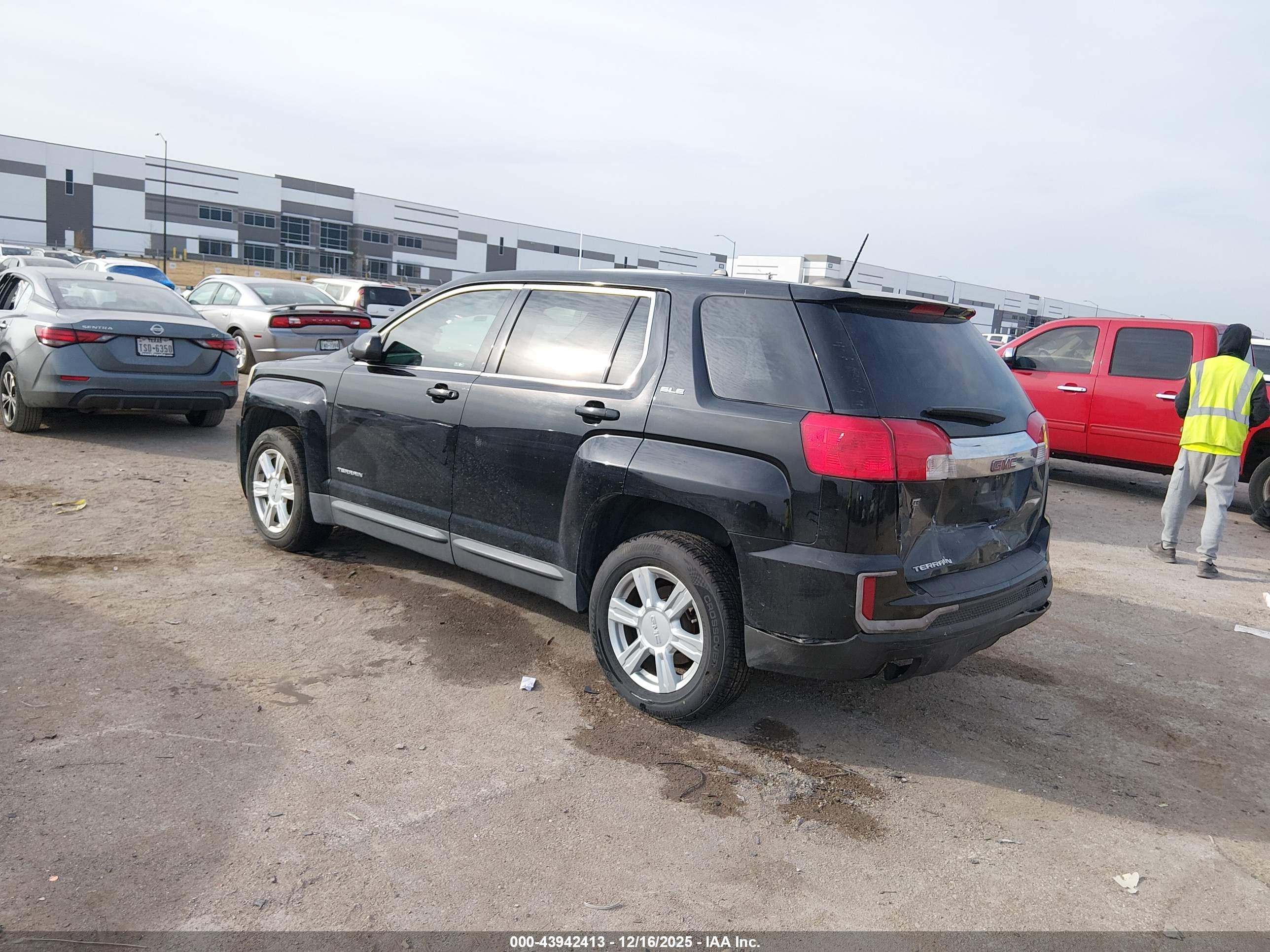 GMC TERRAIN image 3