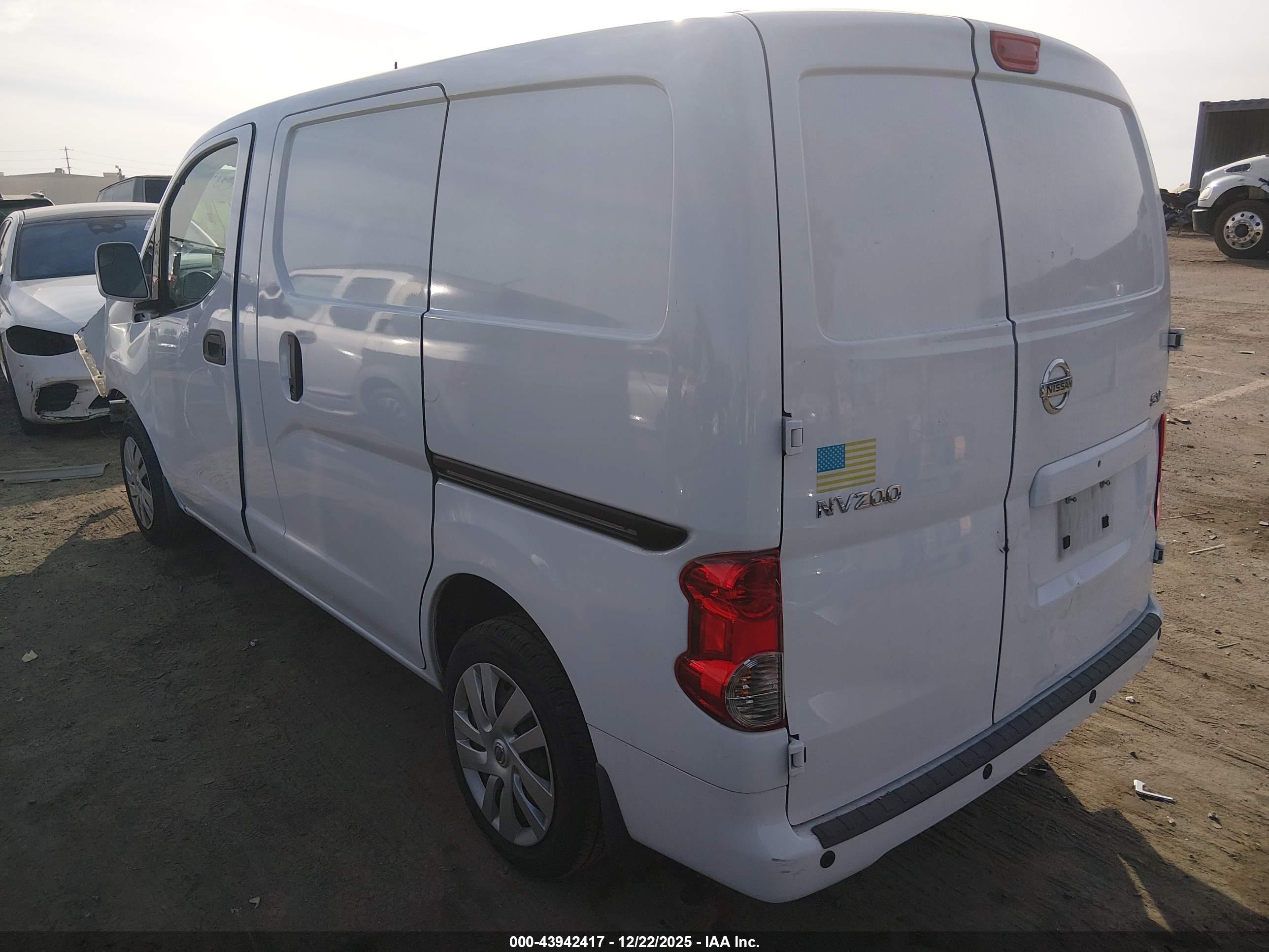 NISSAN NV200 image 3