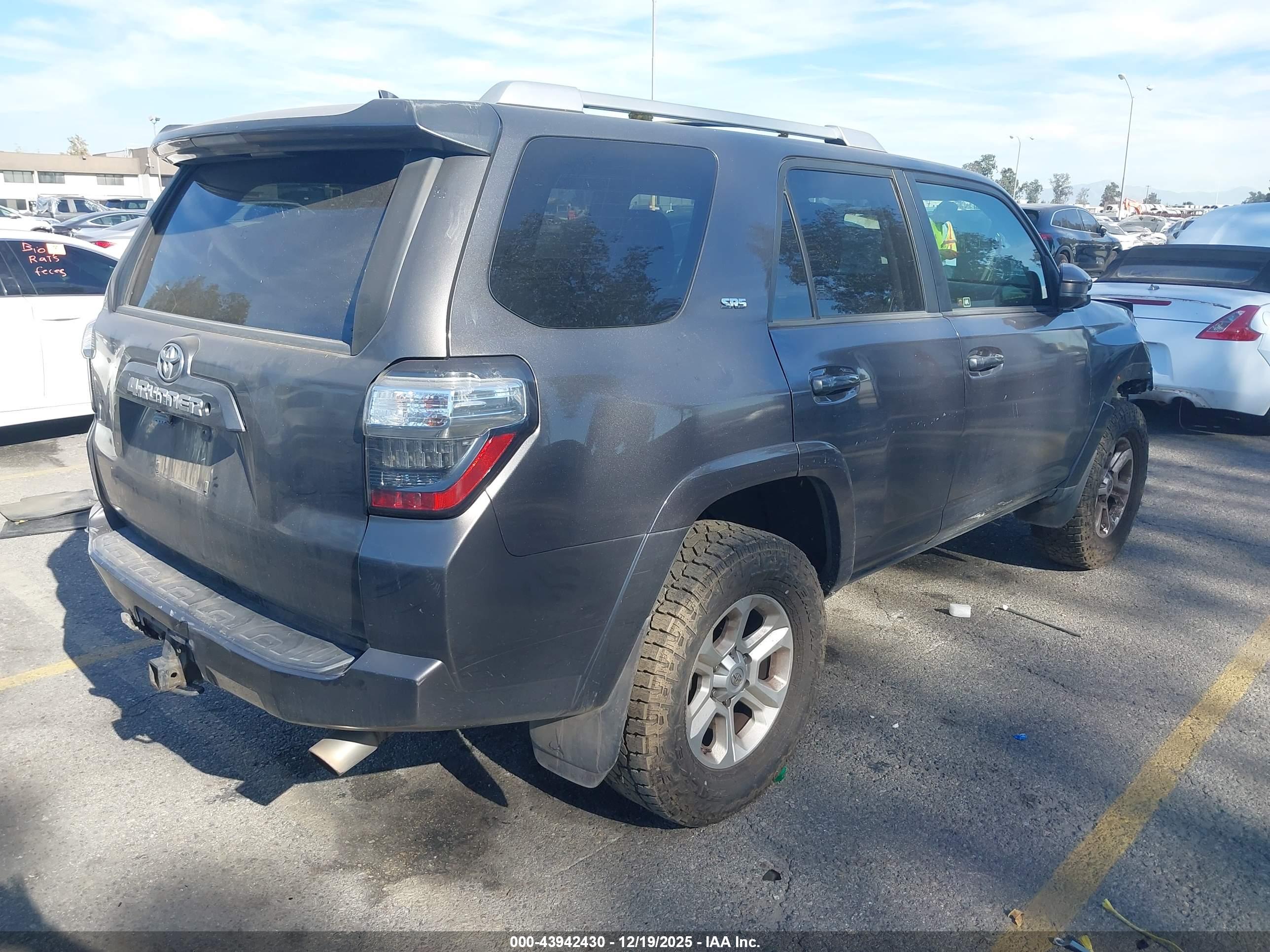 TOYOTA 4RUNNER image 4