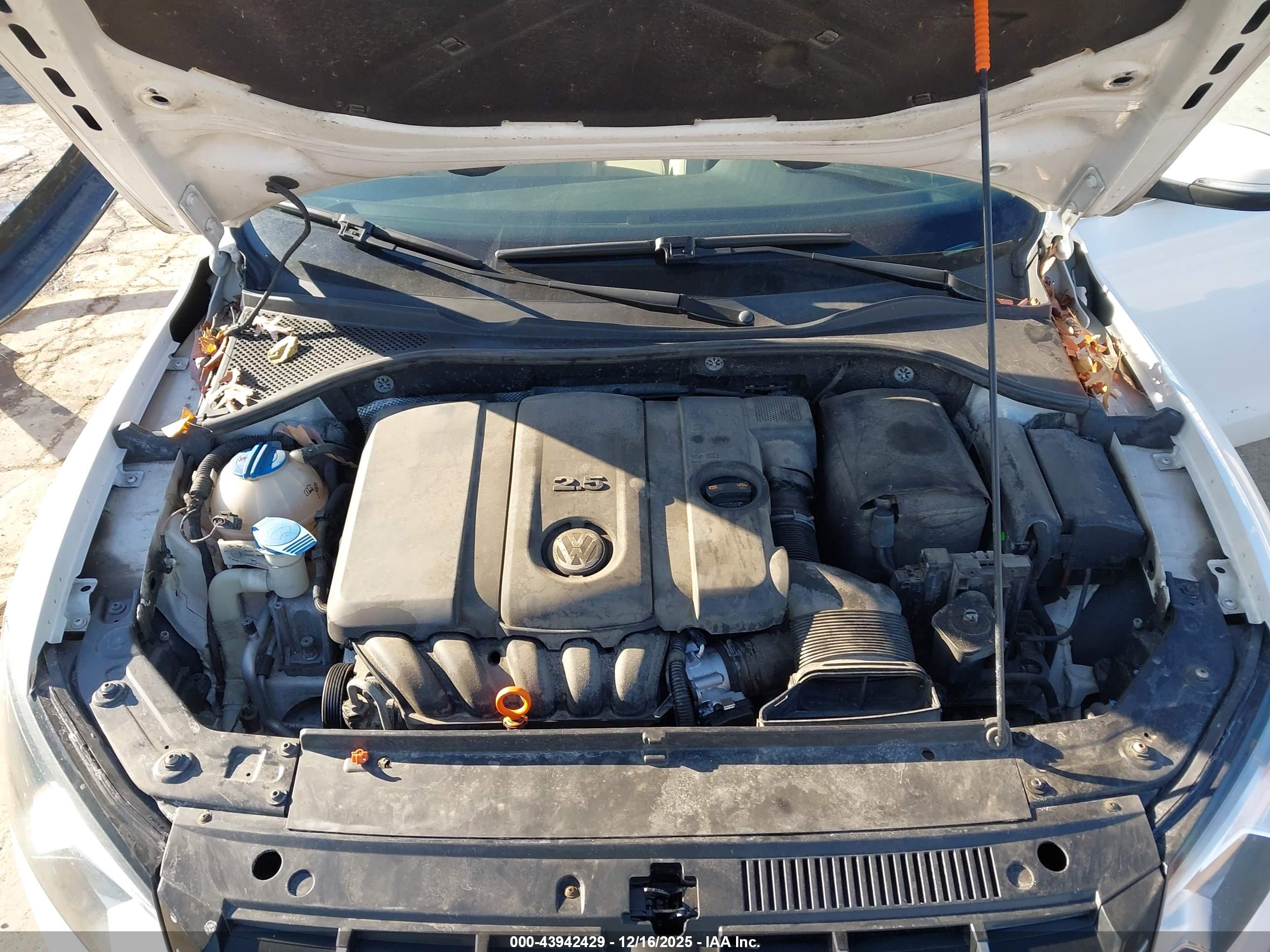 VOLKSWAGEN PASSAT image 10